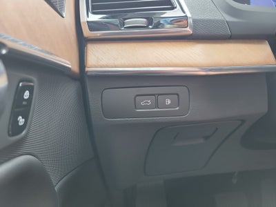2025 Volvo XC90 Plug-In Hybrid Plus
