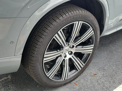2025 Volvo XC90 Plug-In Hybrid Plus