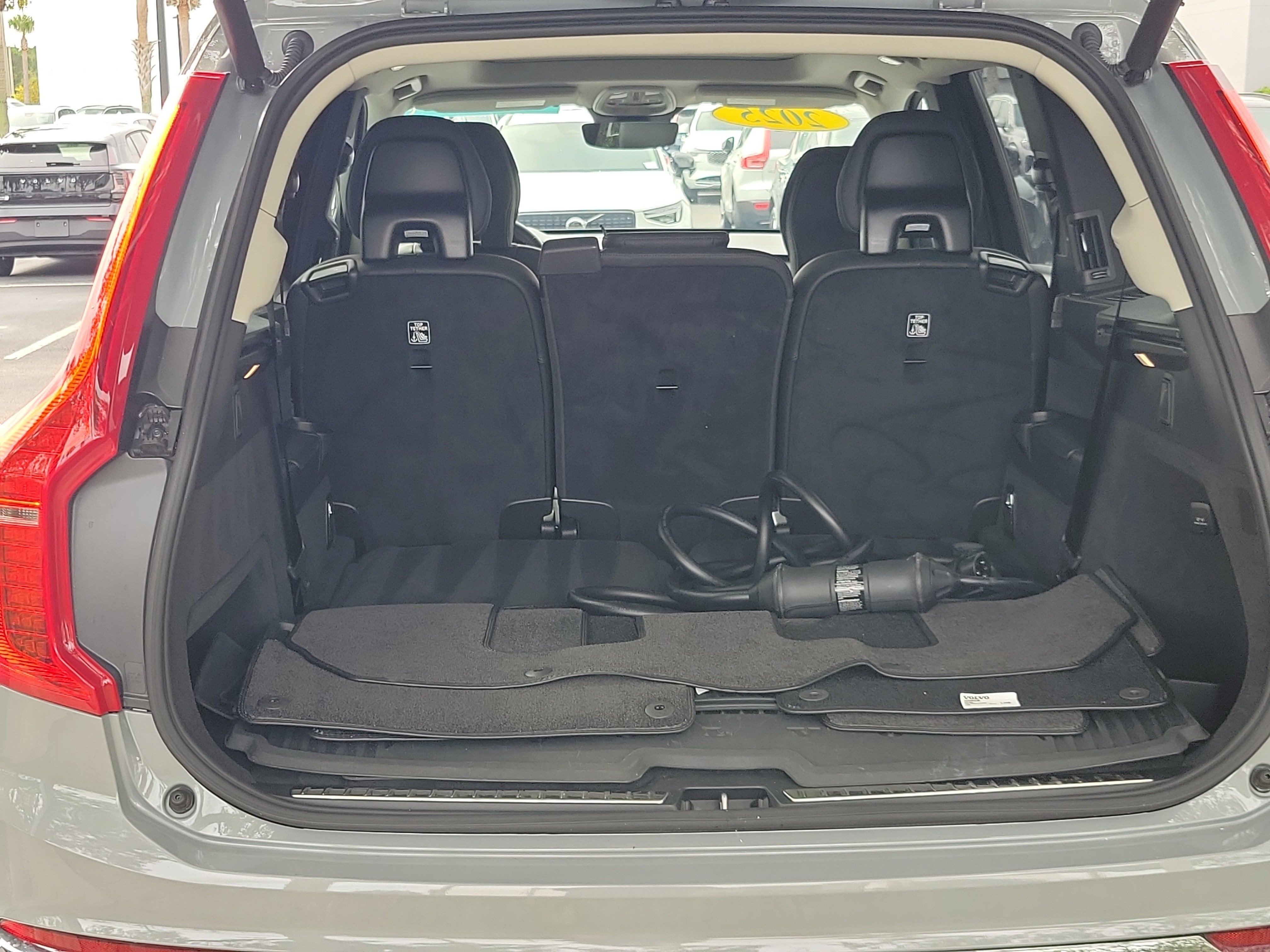 2025 Volvo XC90 Plug-In Hybrid Plus