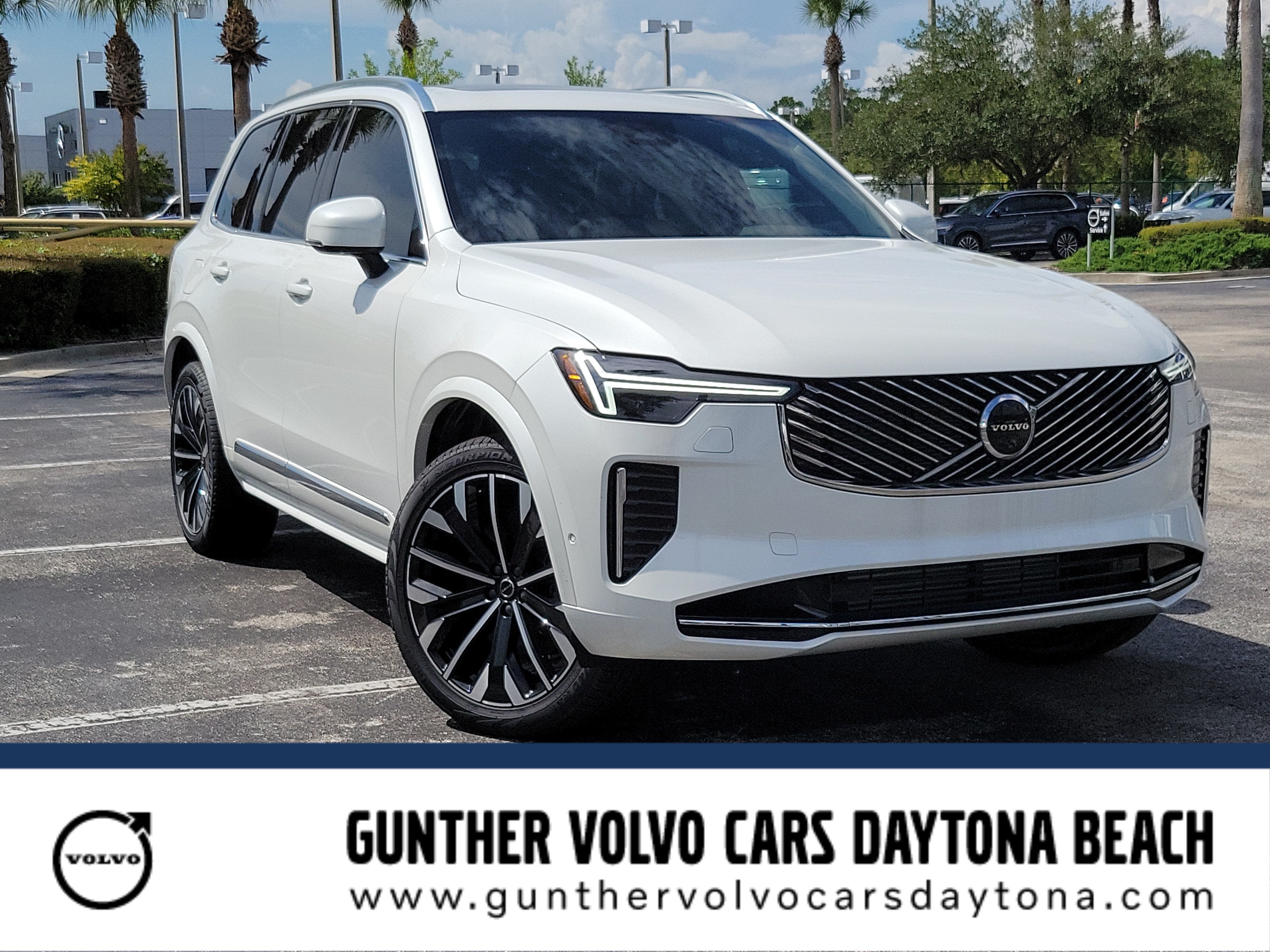 2026 Volvo XC90 Plug-In Hybrid Plus