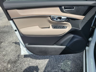 2026 Volvo XC90 Plug-In Hybrid Plus