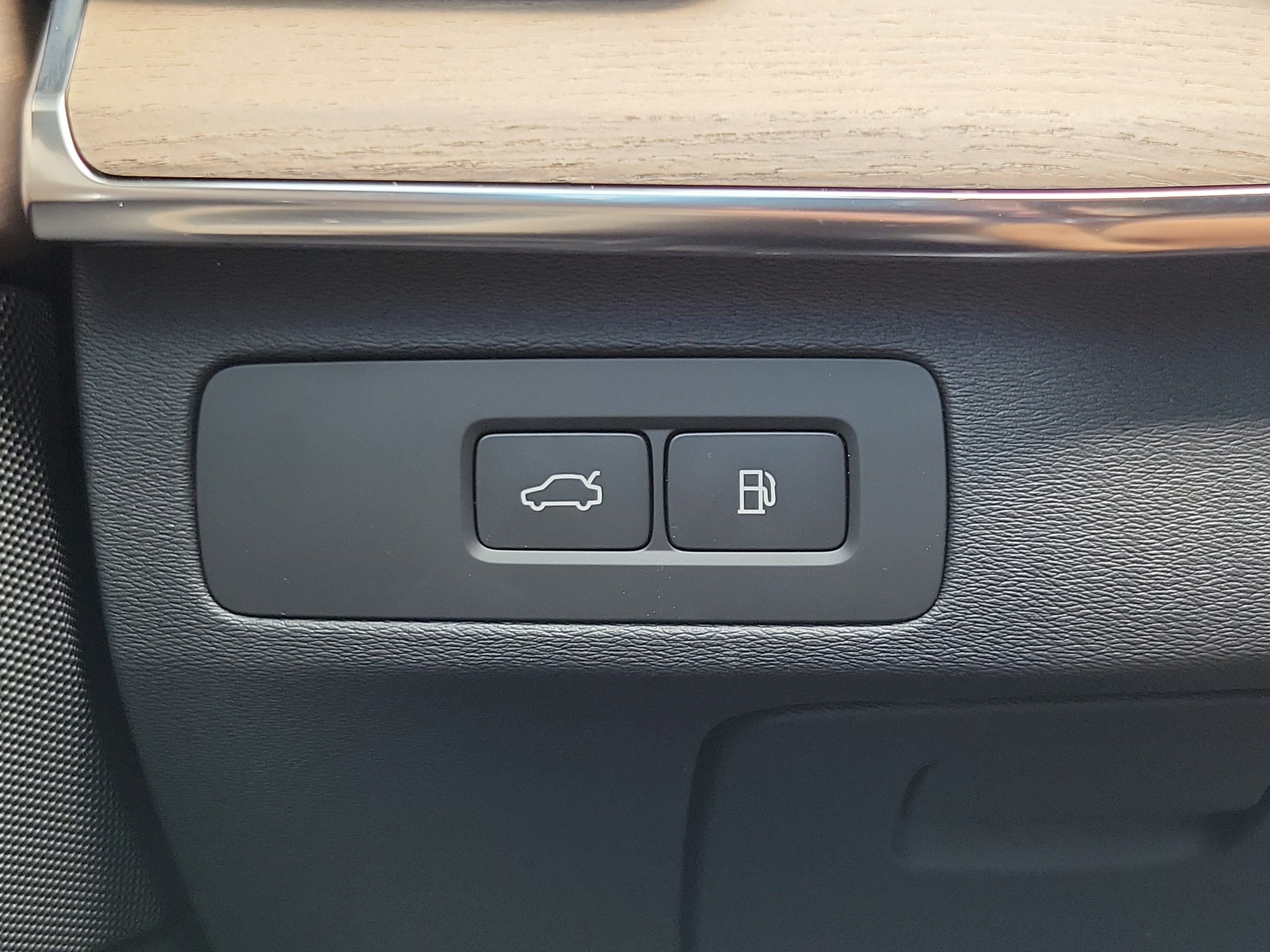 2026 Volvo XC90 Plug-In Hybrid Plus