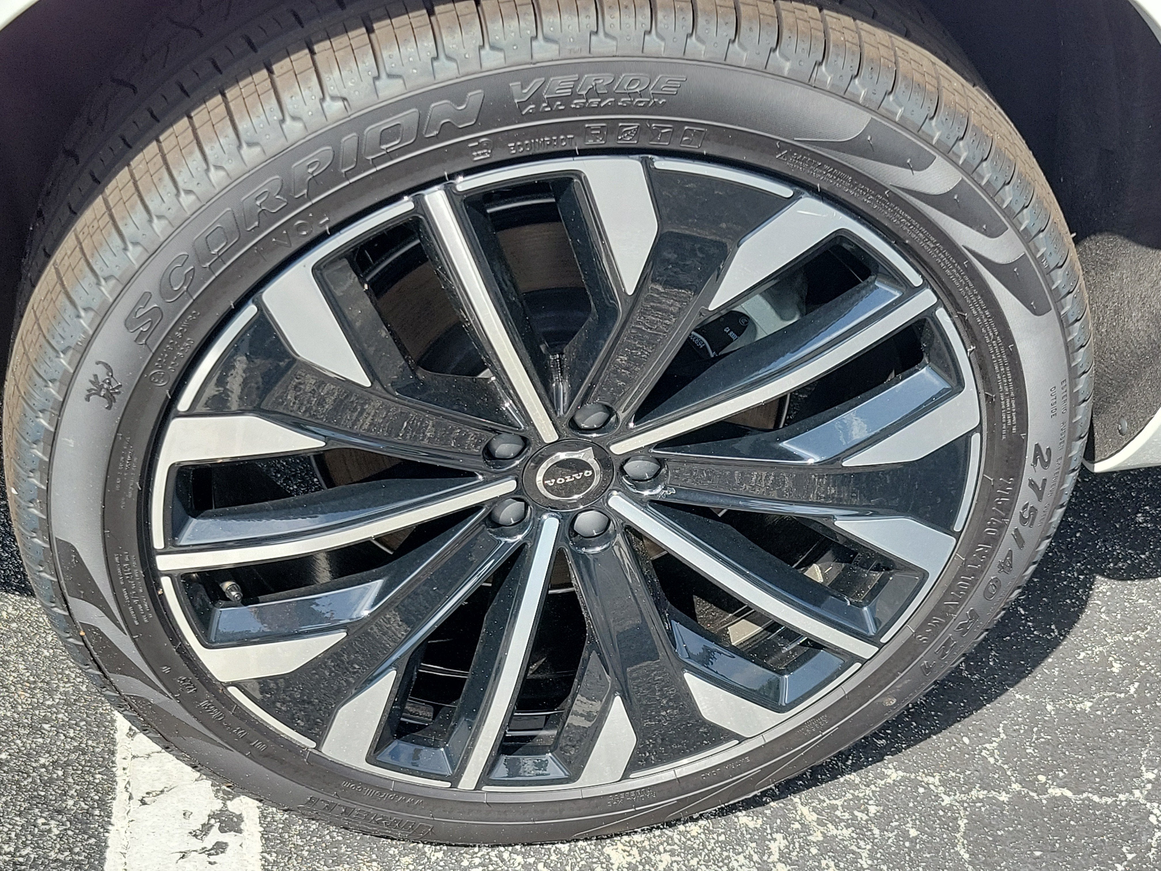 2026 Volvo XC90 Plug-In Hybrid Plus