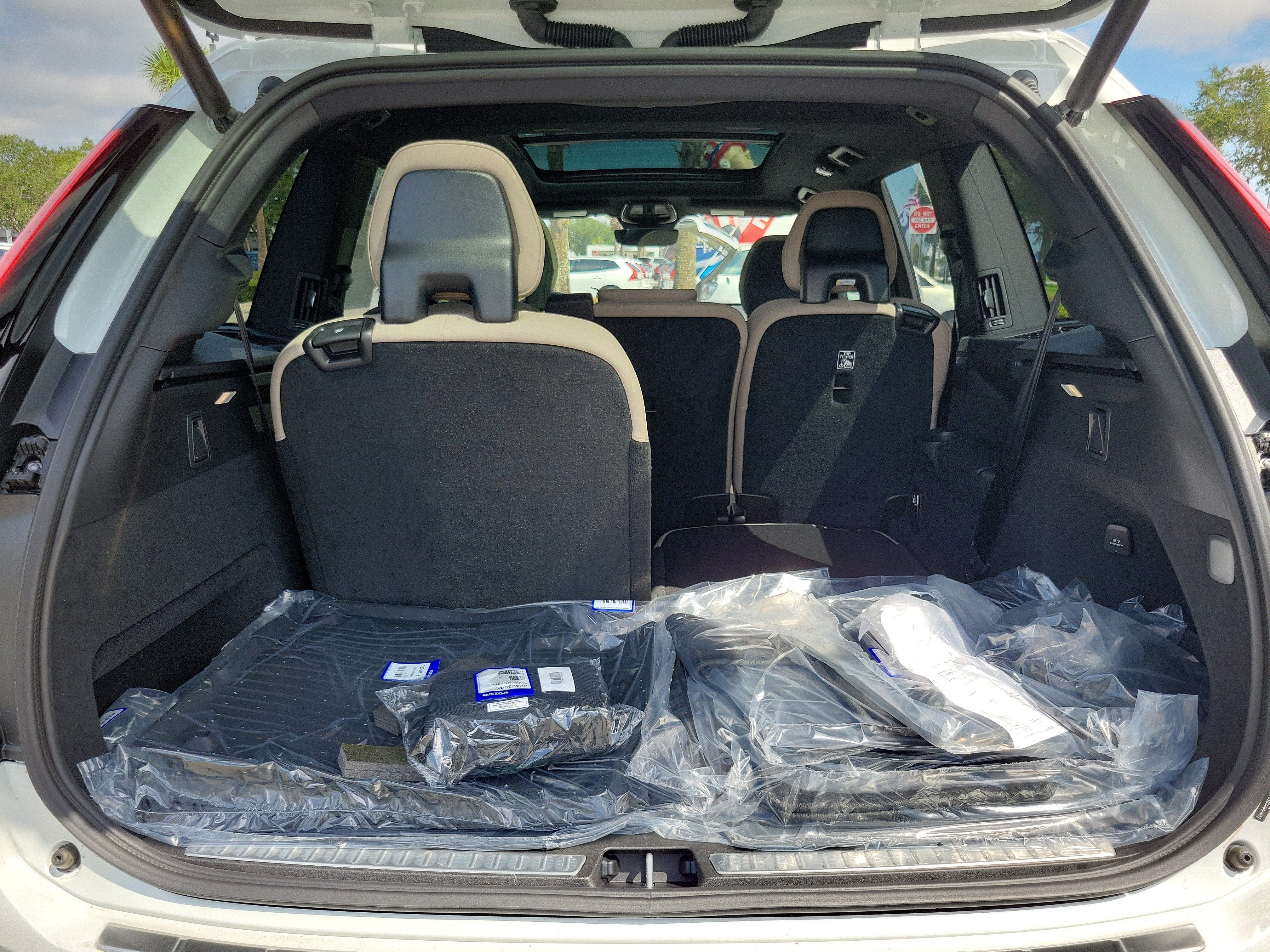 2026 Volvo XC90 Plug-In Hybrid Plus