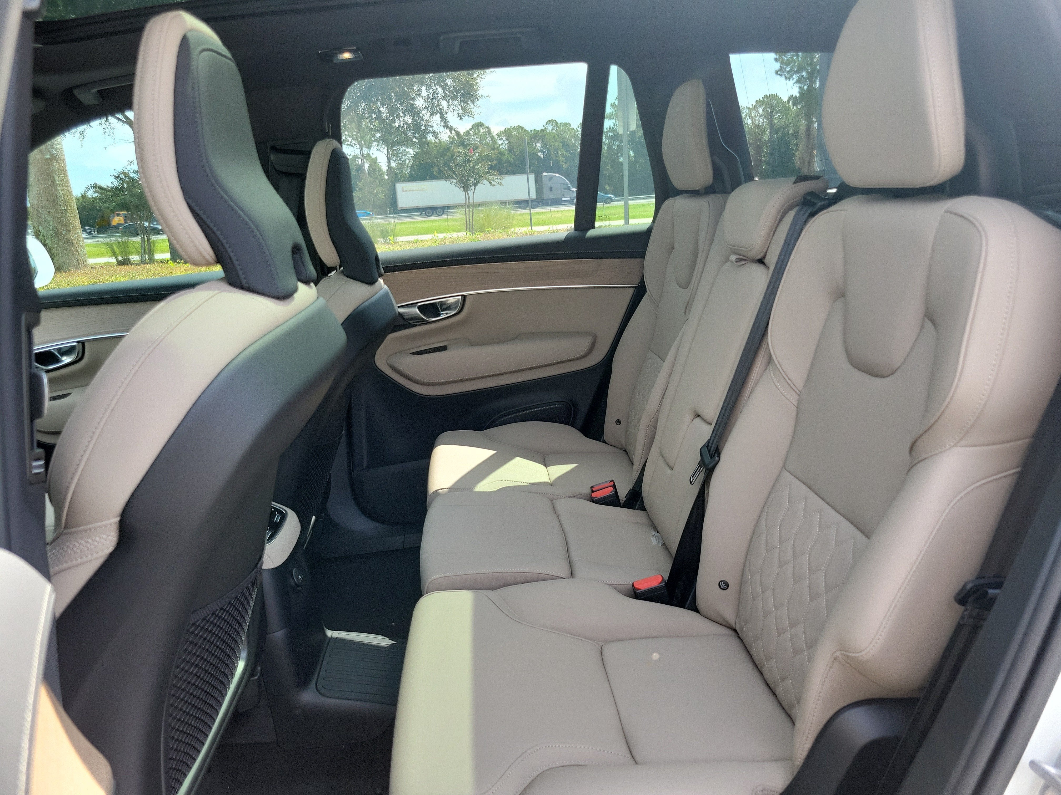 2026 Volvo XC90 Plug-In Hybrid Plus