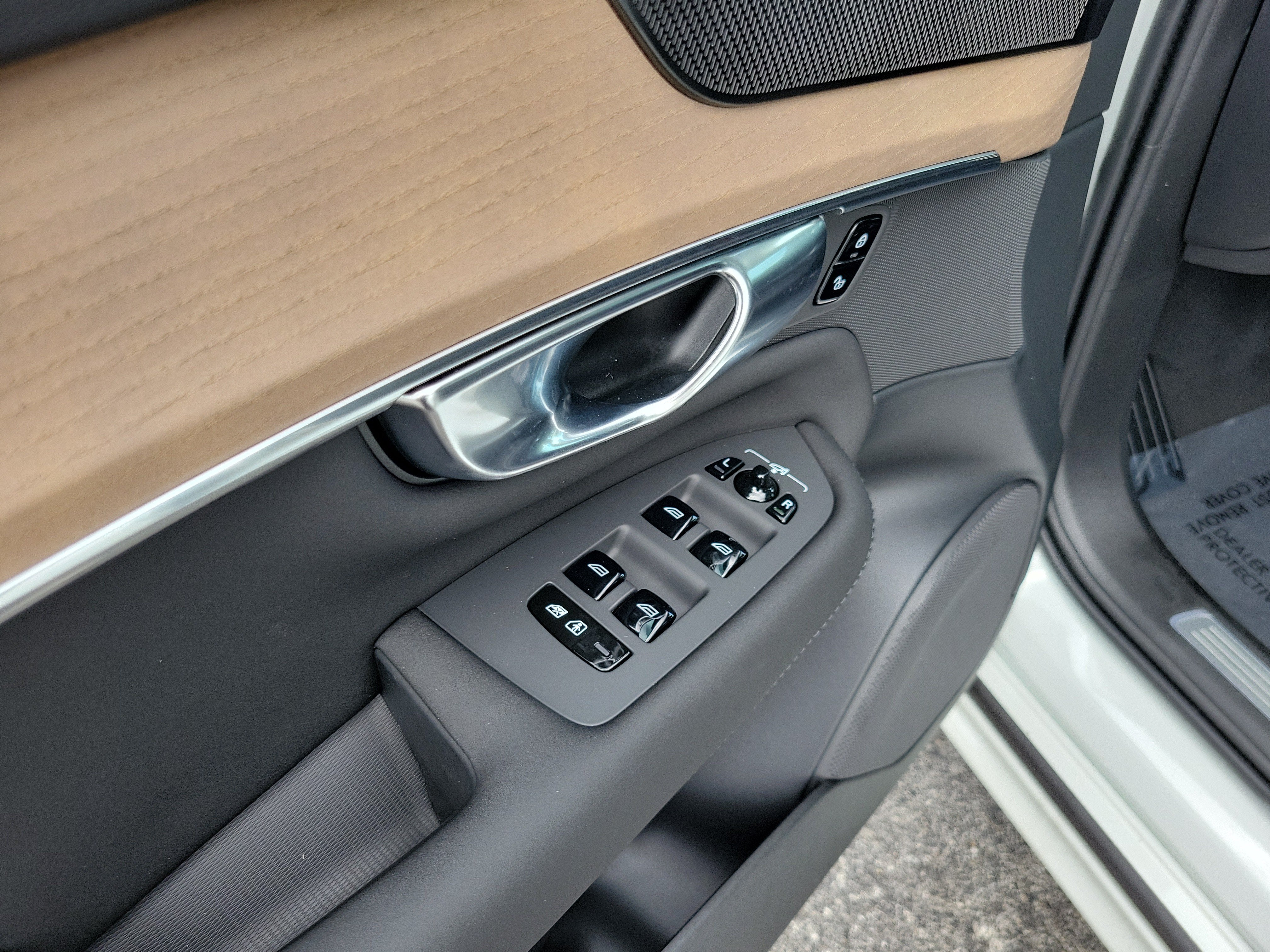 2026 Volvo XC90 Plug-In Hybrid Plus