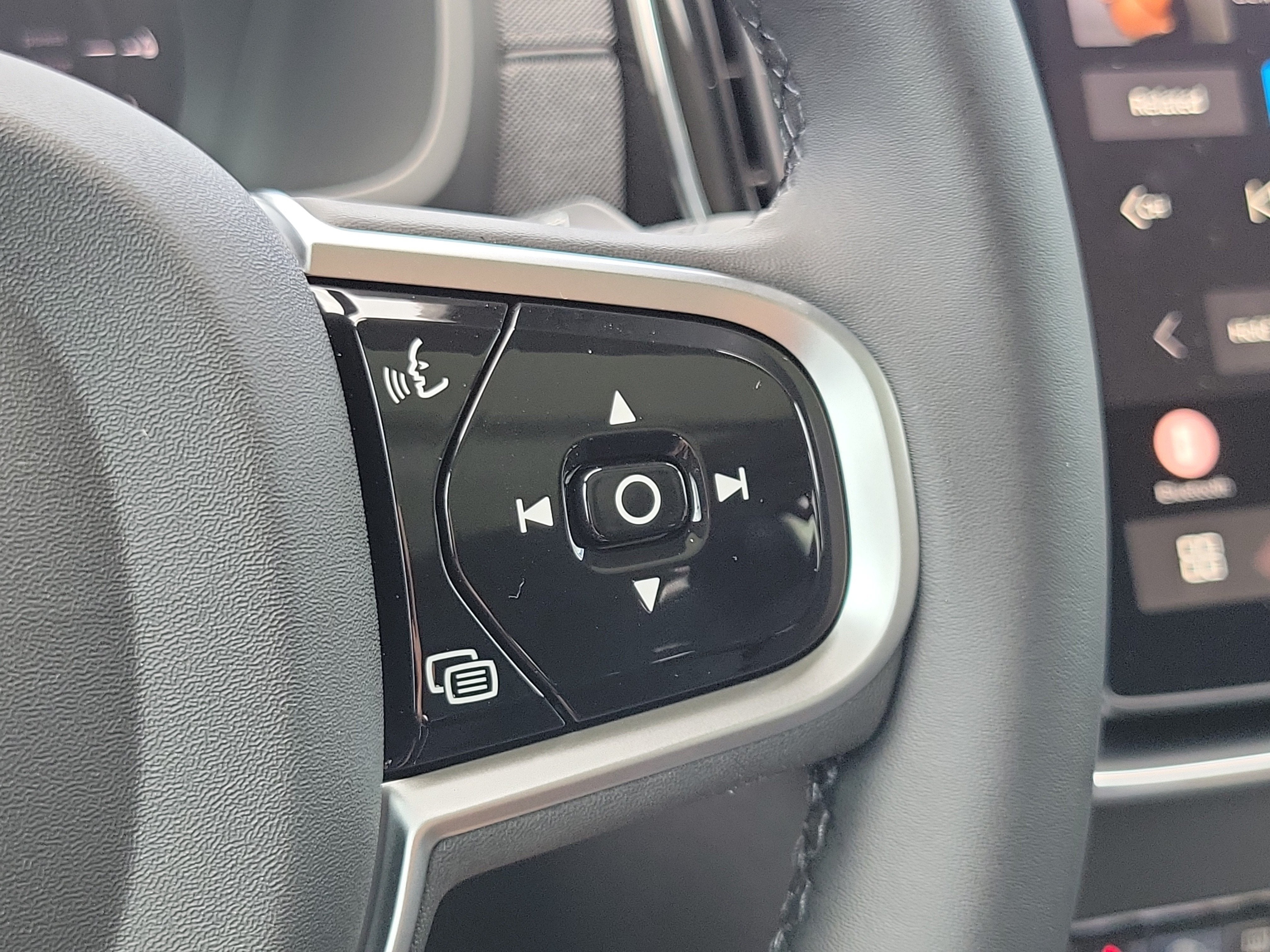 2026 Volvo XC90 Plug-In Hybrid Plus