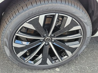 2026 Volvo XC90 Plug-In Hybrid Plus