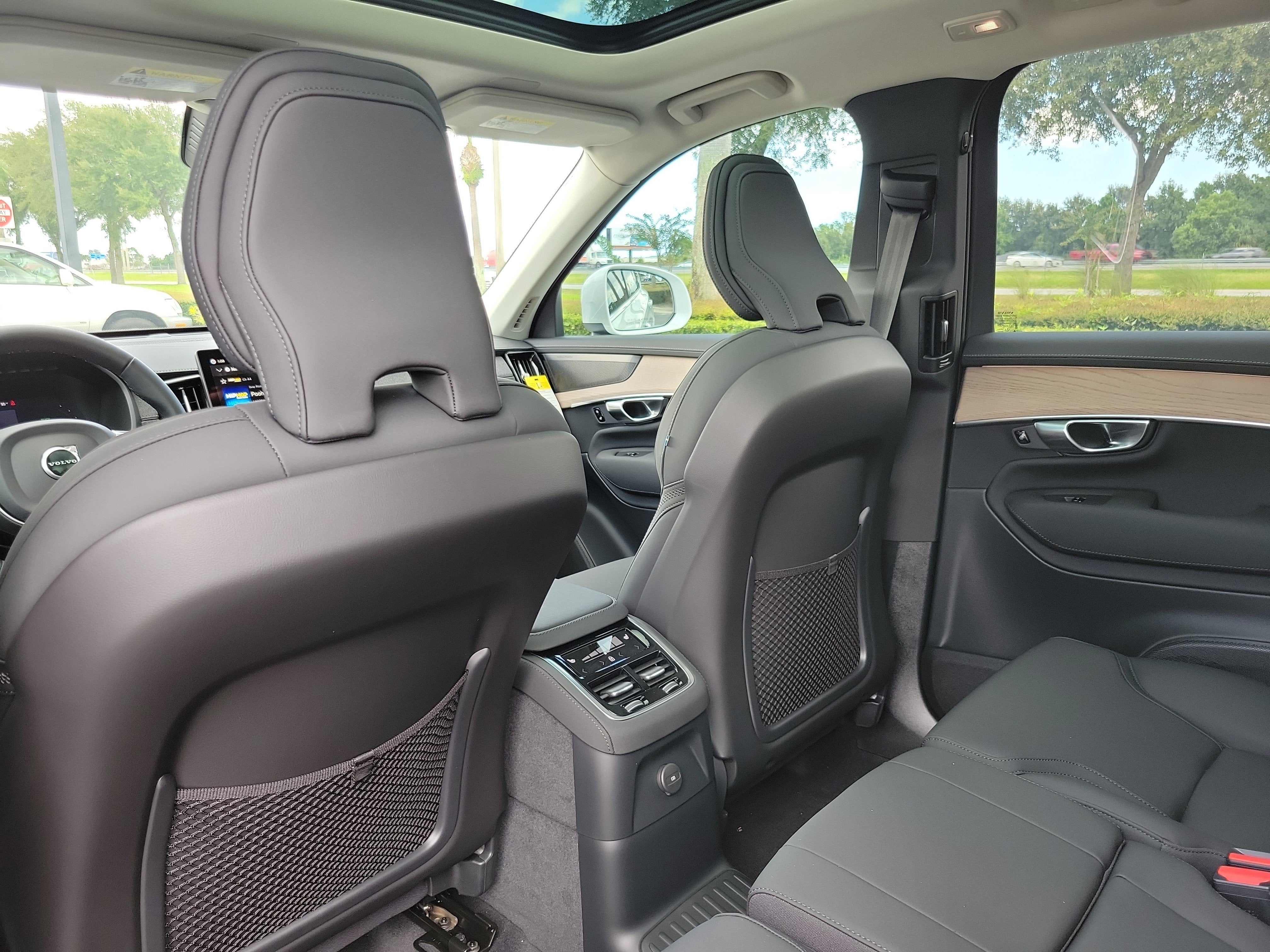 2026 Volvo XC90 Plug-In Hybrid Plus