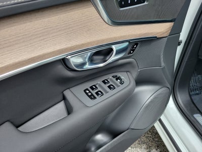 2026 Volvo XC90 Plug-In Hybrid Plus