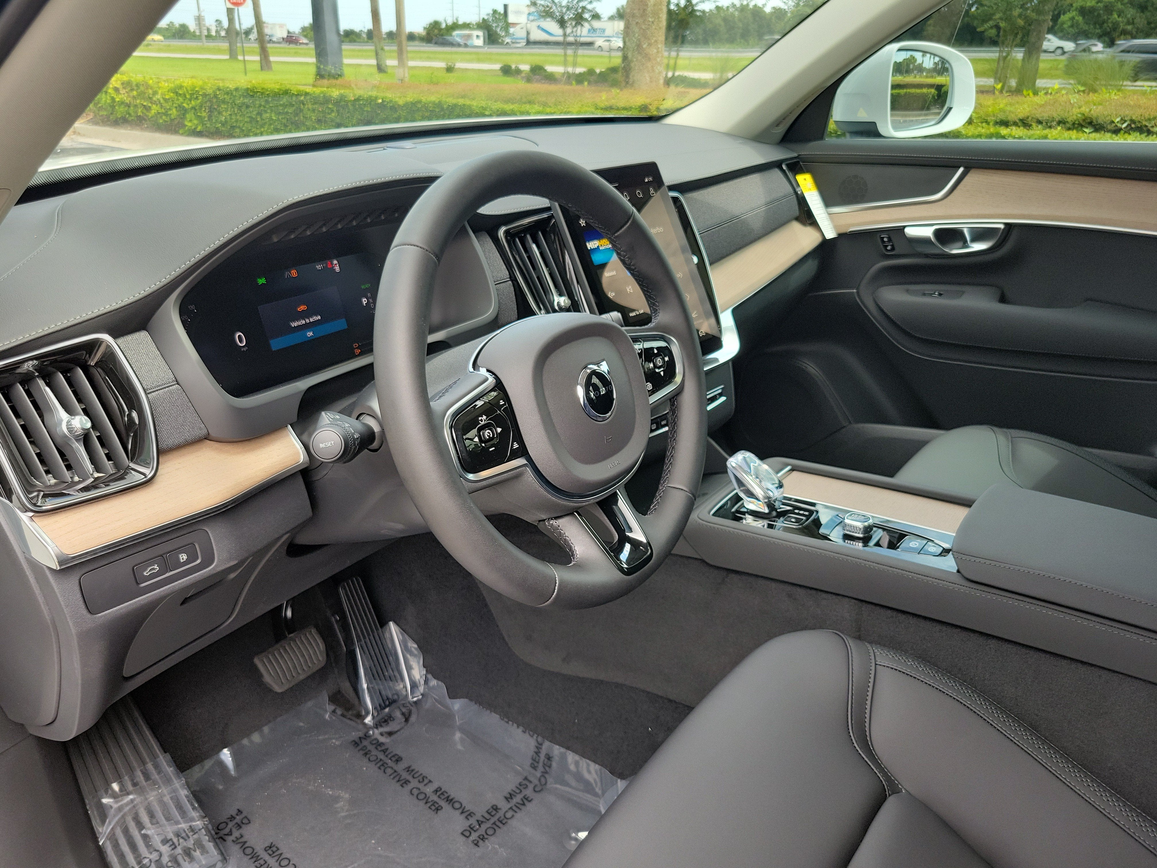 2026 Volvo XC90 Plug-In Hybrid Plus