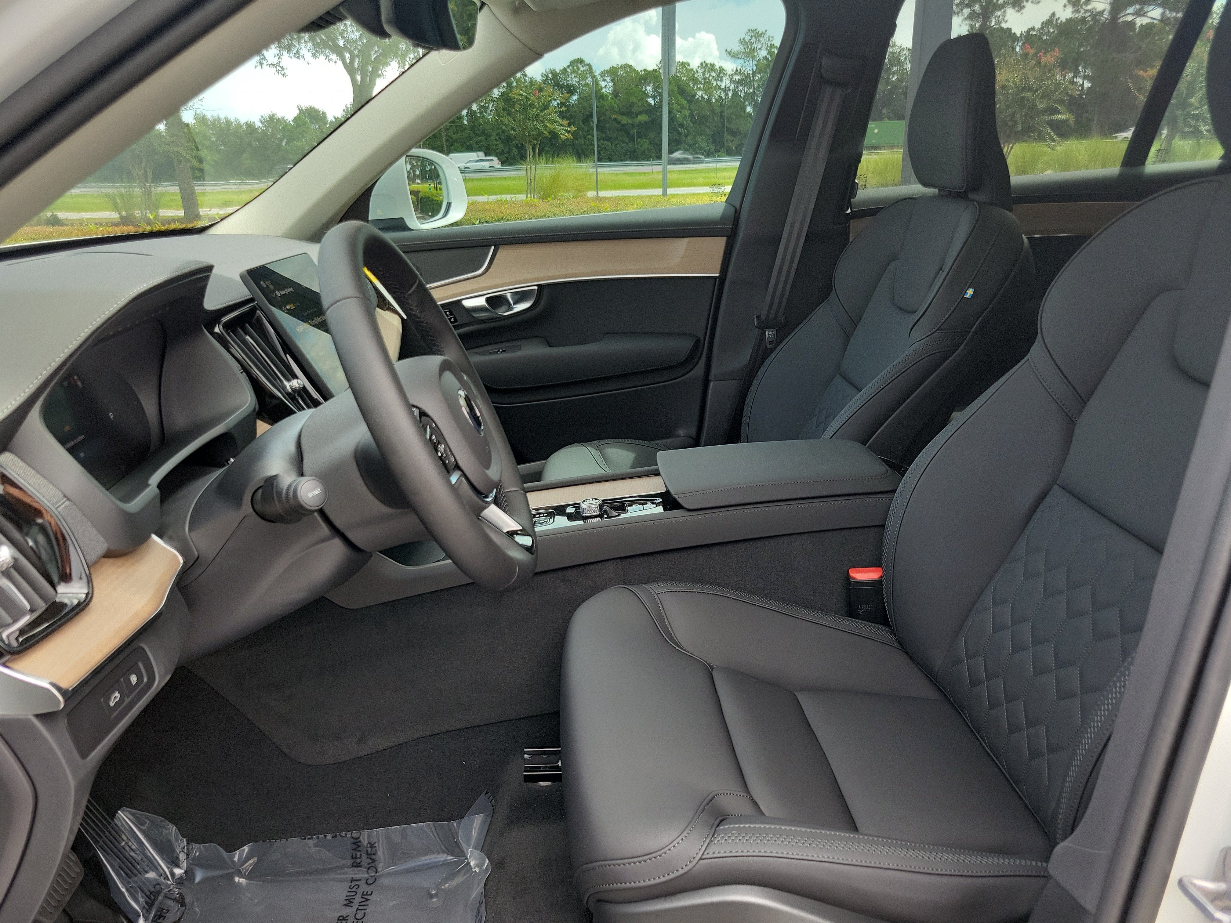2026 Volvo XC90 Plug-In Hybrid Plus