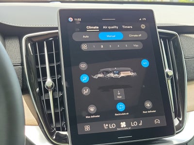 2026 Volvo XC90 Plug-In Hybrid Plus