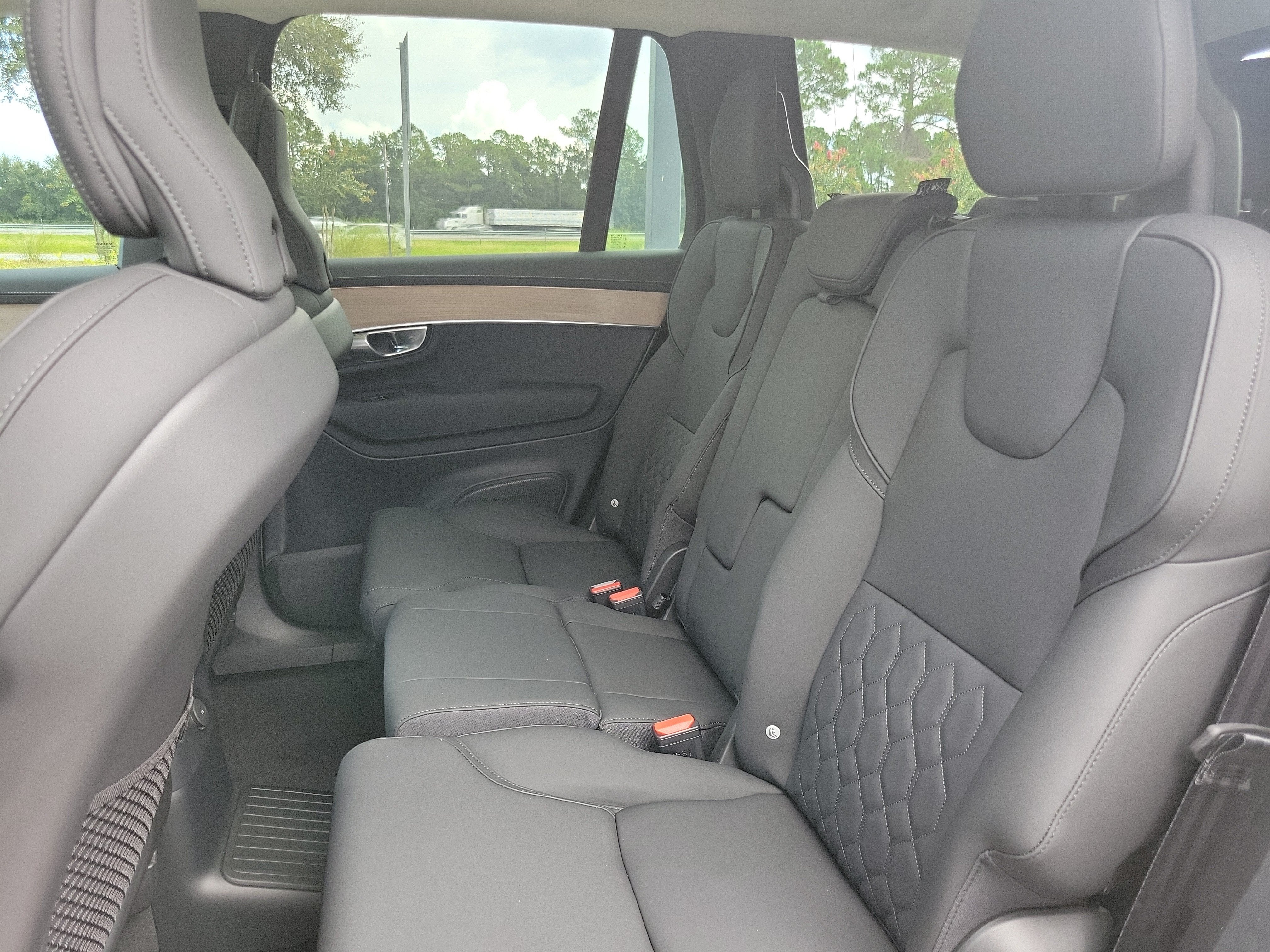 2026 Volvo XC90 Plug-In Hybrid Plus