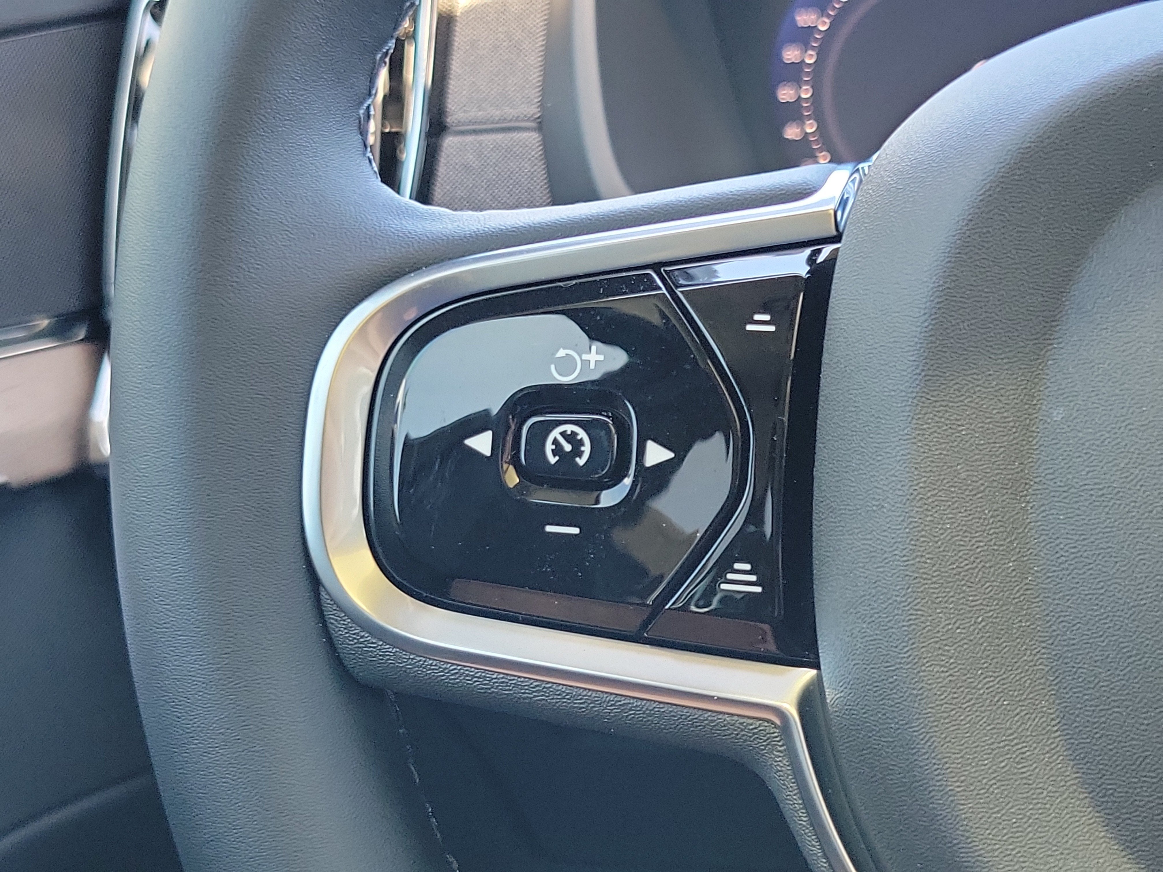 2026 Volvo XC90 Plug-In Hybrid Plus