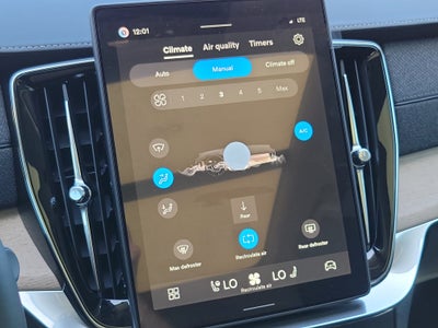 2026 Volvo XC90 Plug-In Hybrid Plus