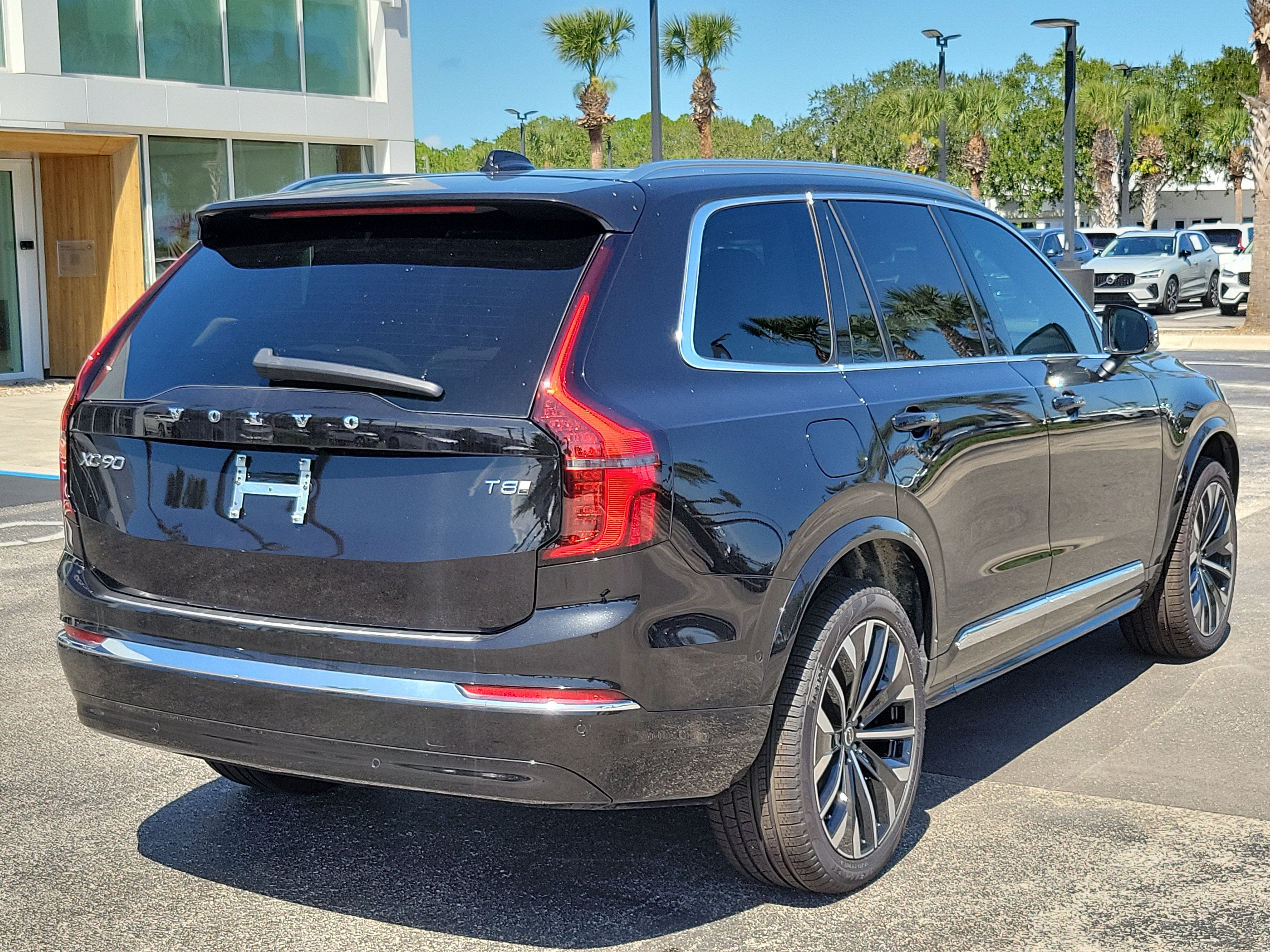 2026 Volvo XC90 Plug-In Hybrid Plus