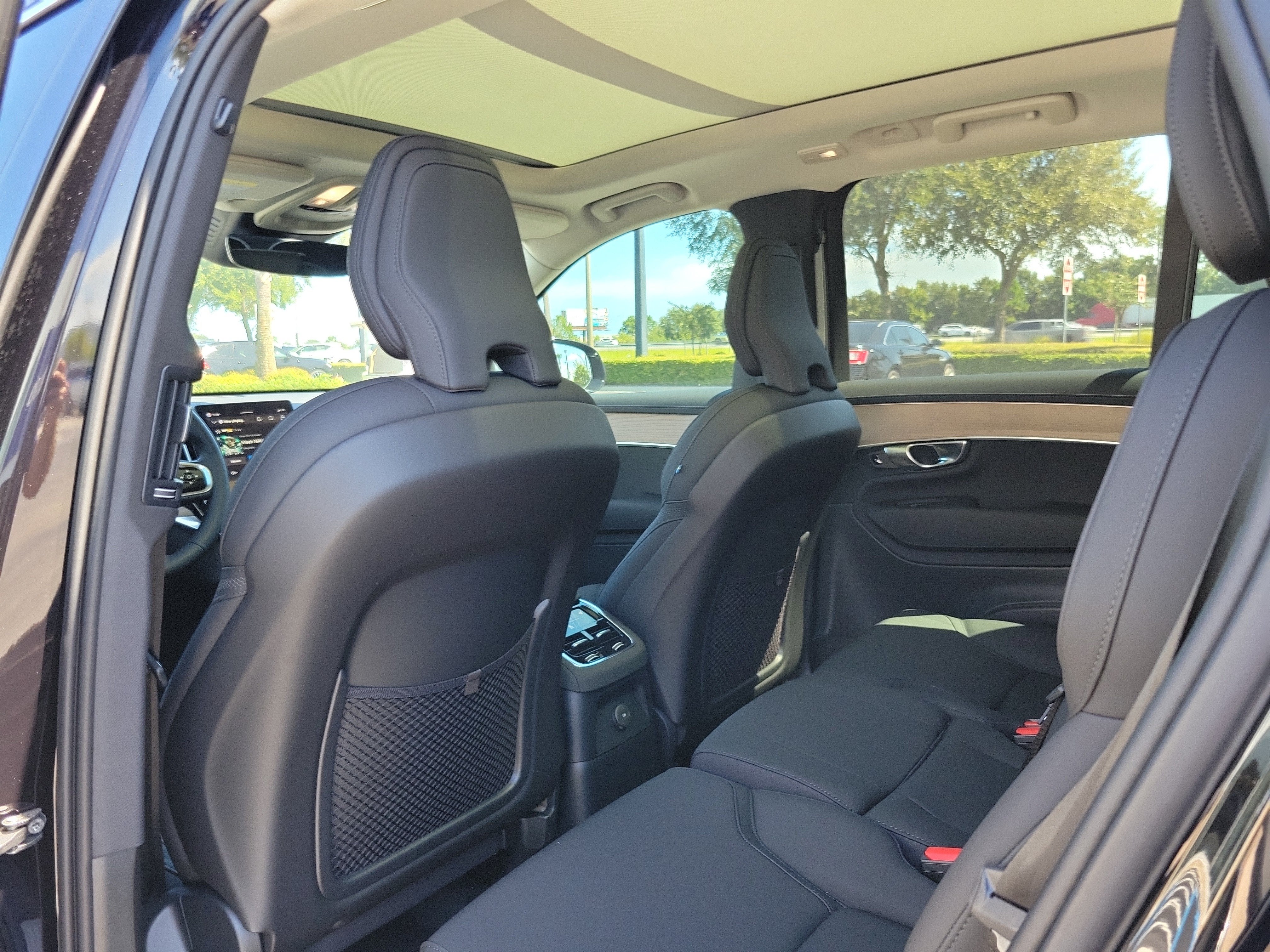 2026 Volvo XC90 Plug-In Hybrid Plus