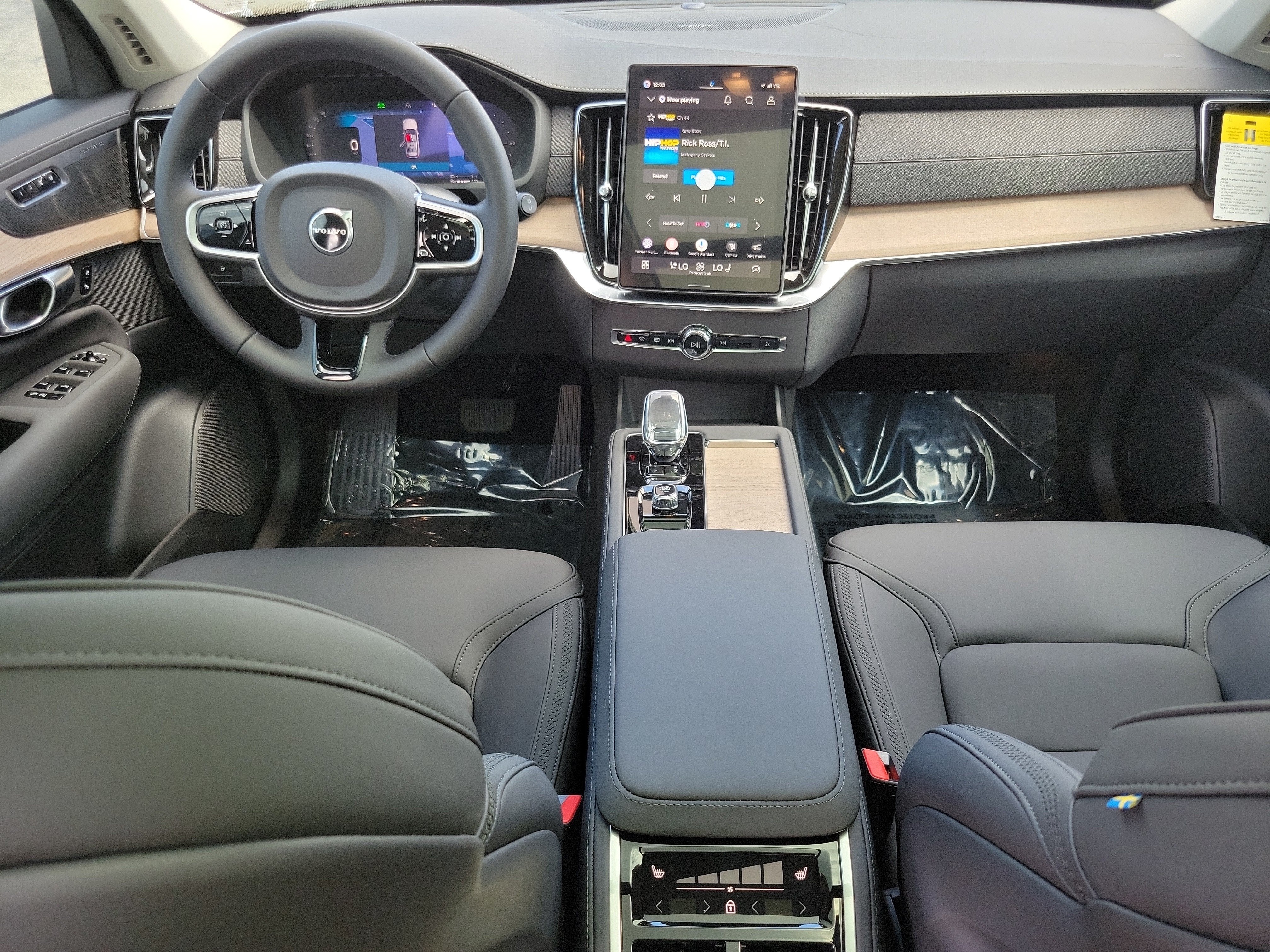 2026 Volvo XC90 Plug-In Hybrid Plus