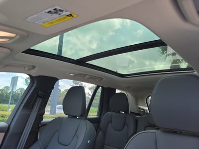 2026 Volvo XC90 Plug-In Hybrid Plus
