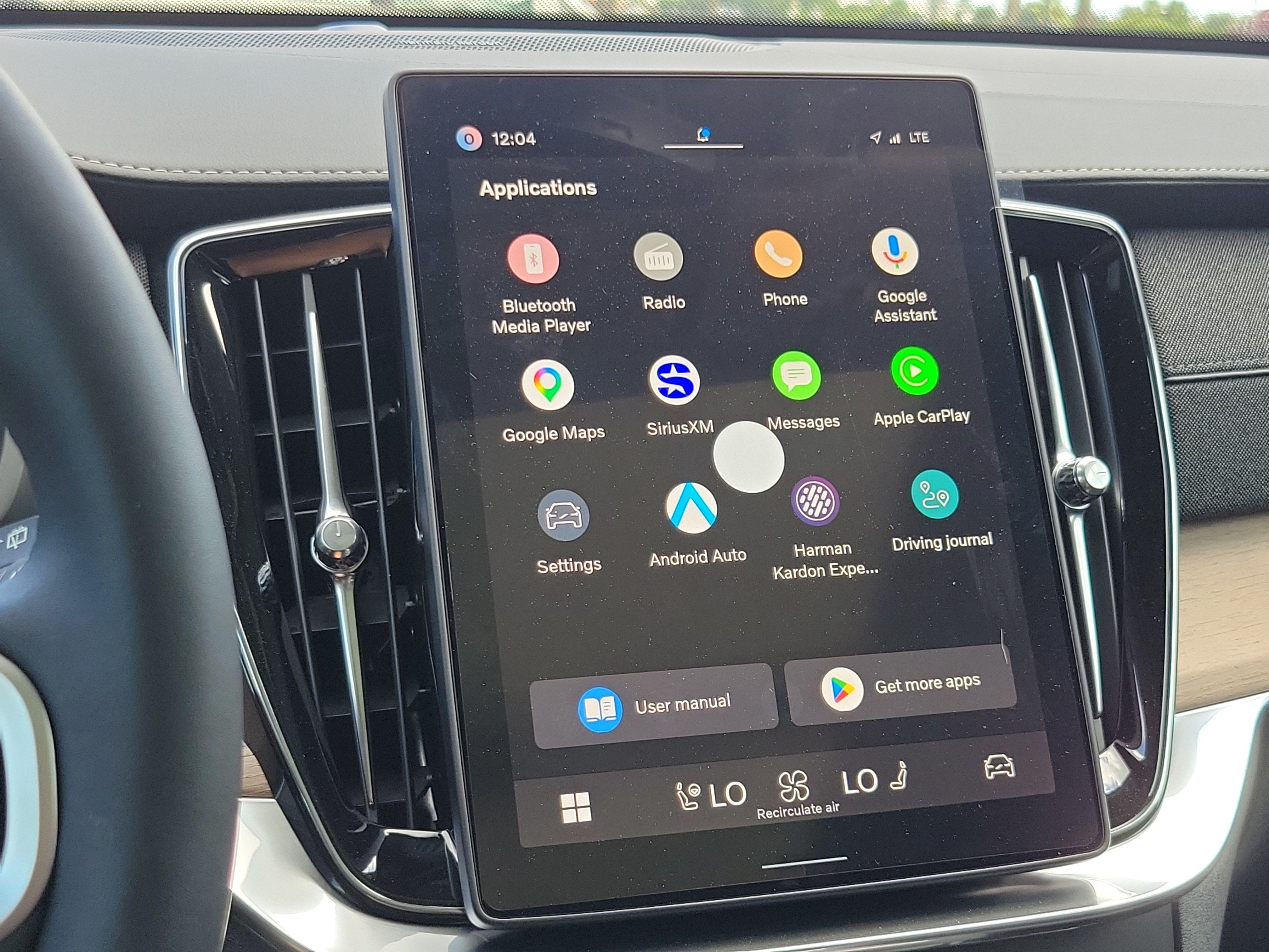 2026 Volvo XC90 Plug-In Hybrid Plus