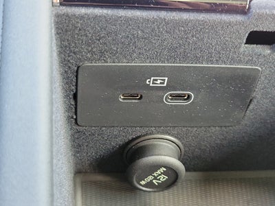 2026 Volvo XC90 Plug-In Hybrid Plus