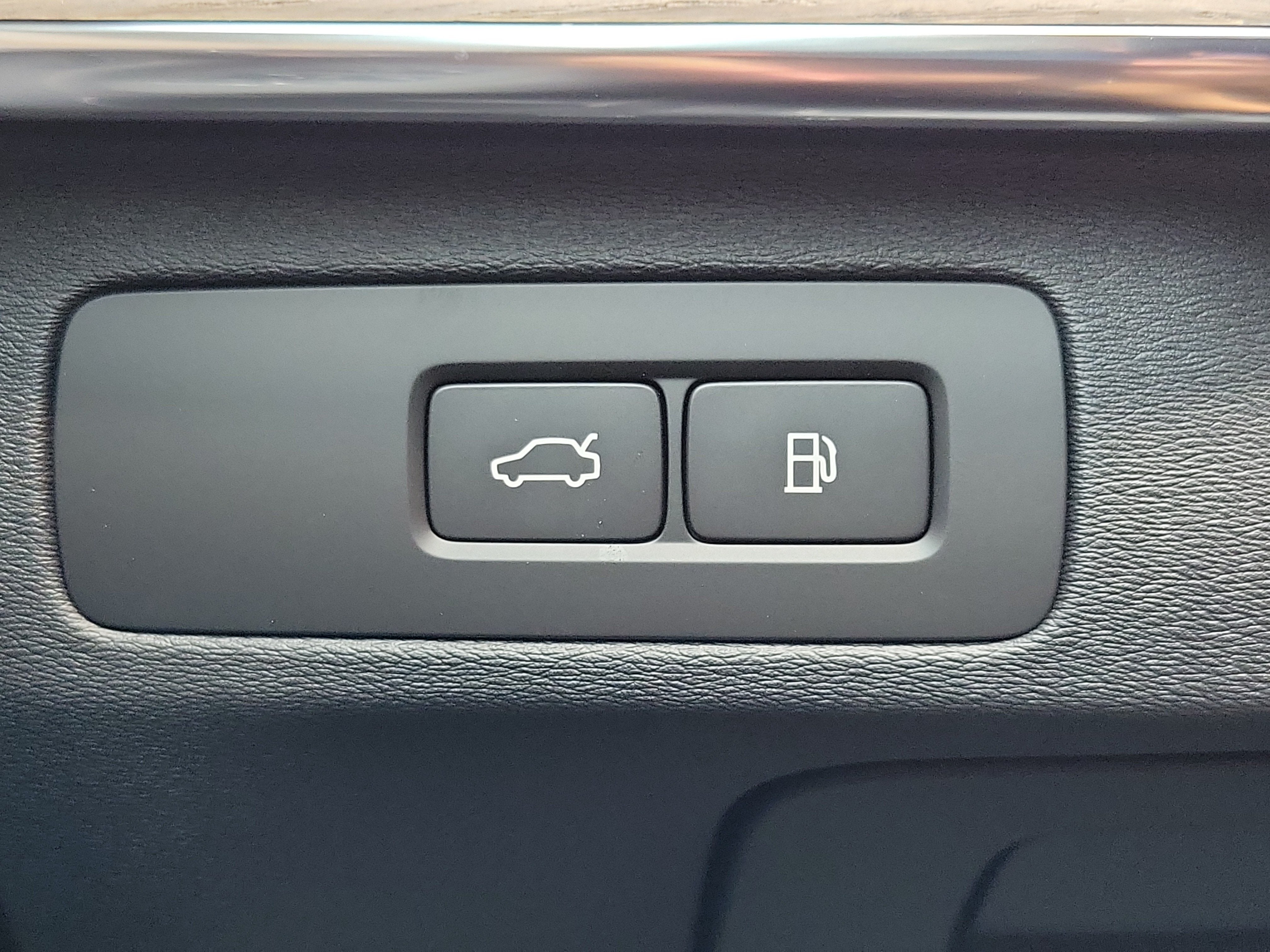2026 Volvo XC90 Plug-In Hybrid Plus