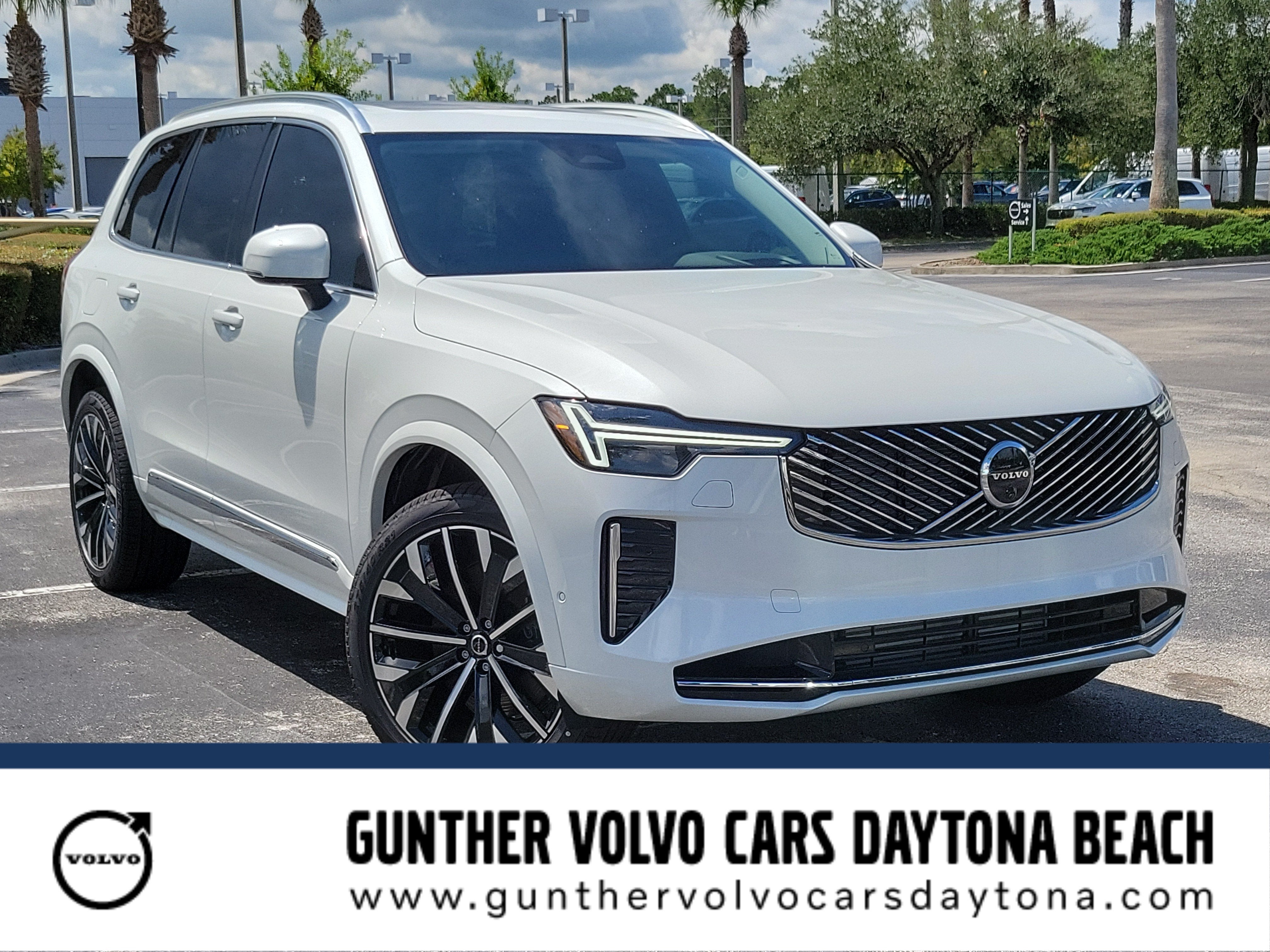 2026 Volvo XC90 Plug-In Hybrid Ultra