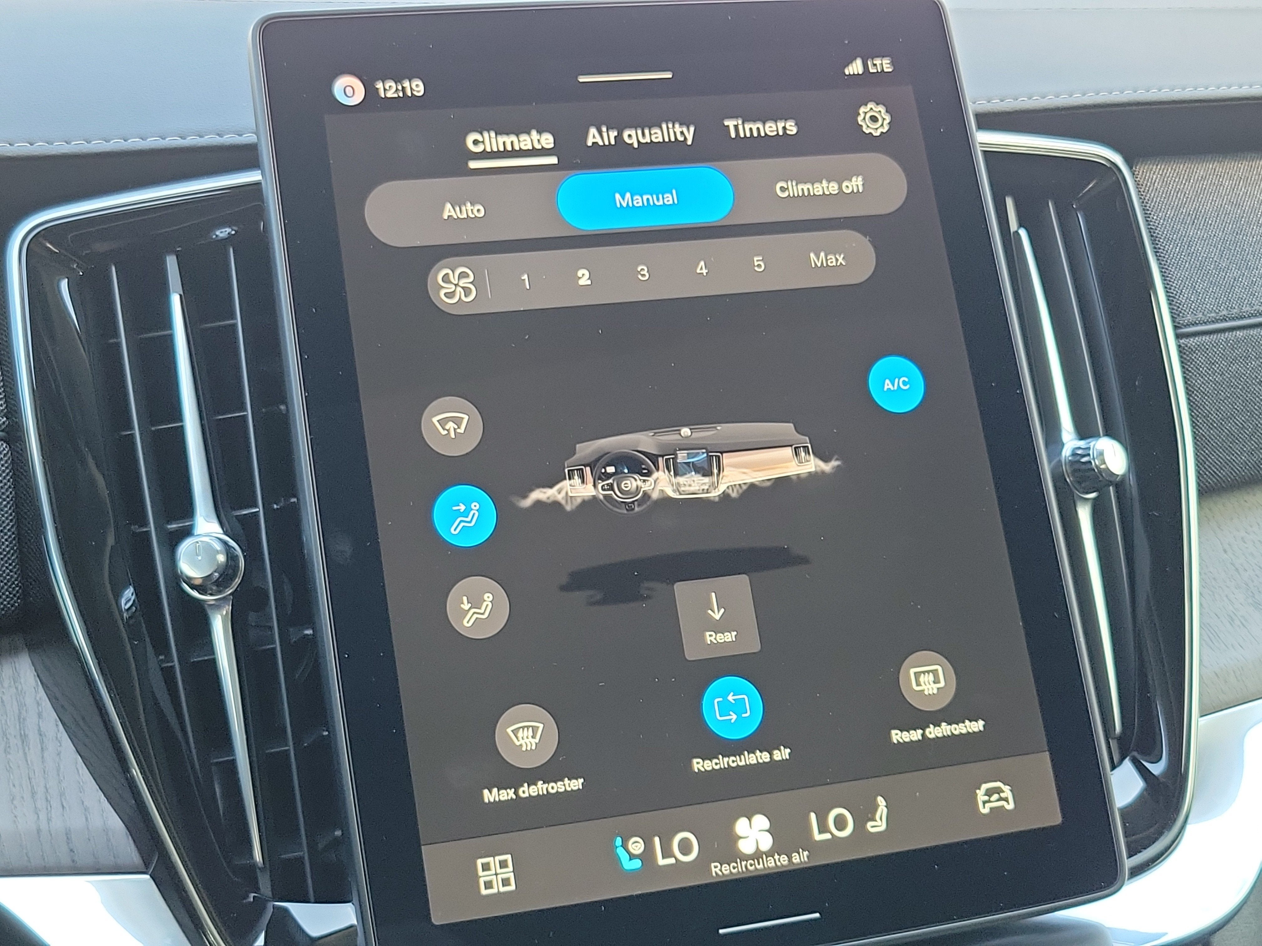 2026 Volvo XC90 Plug-In Hybrid Ultra