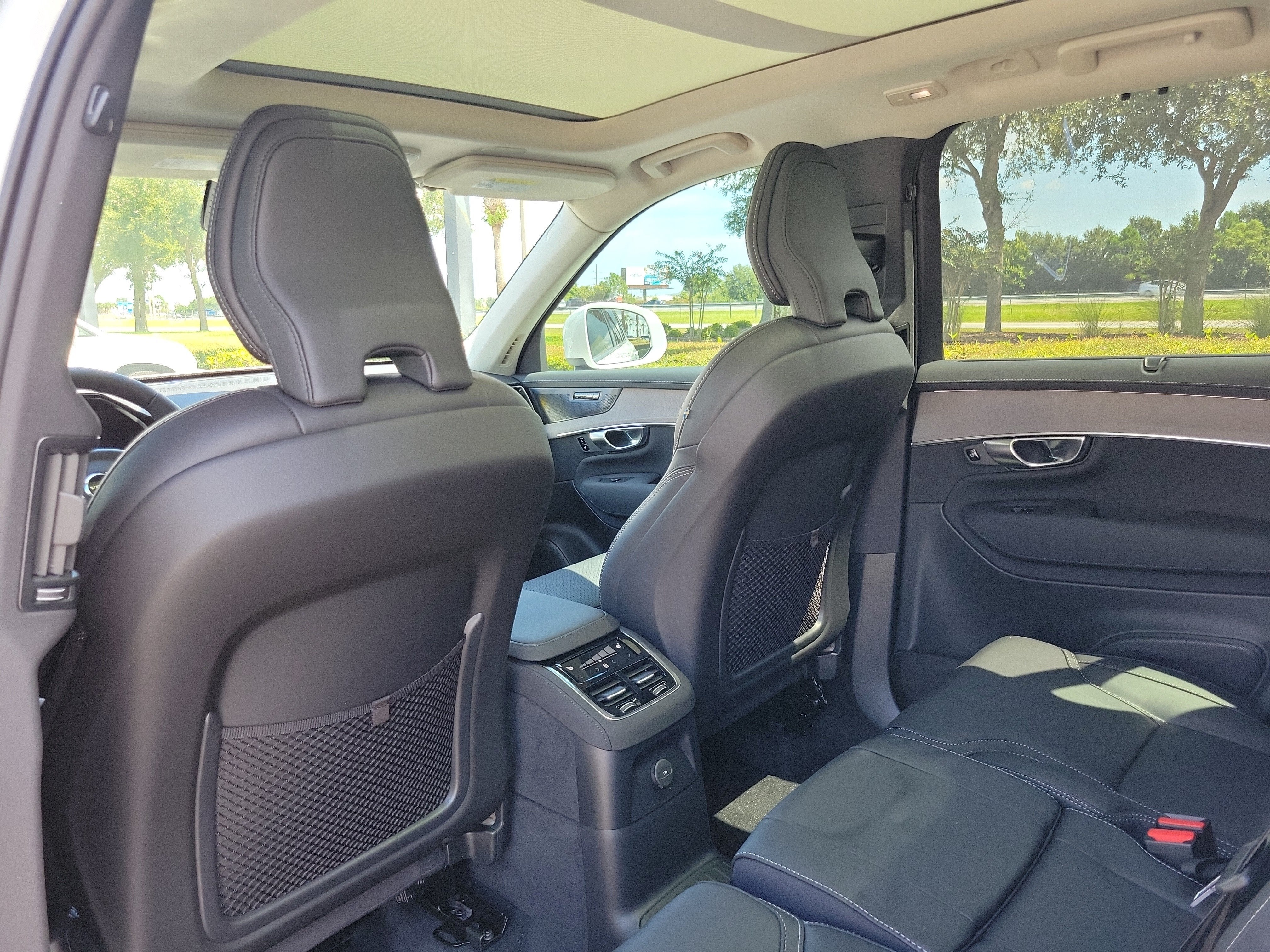 2026 Volvo XC90 Plug-In Hybrid Ultra