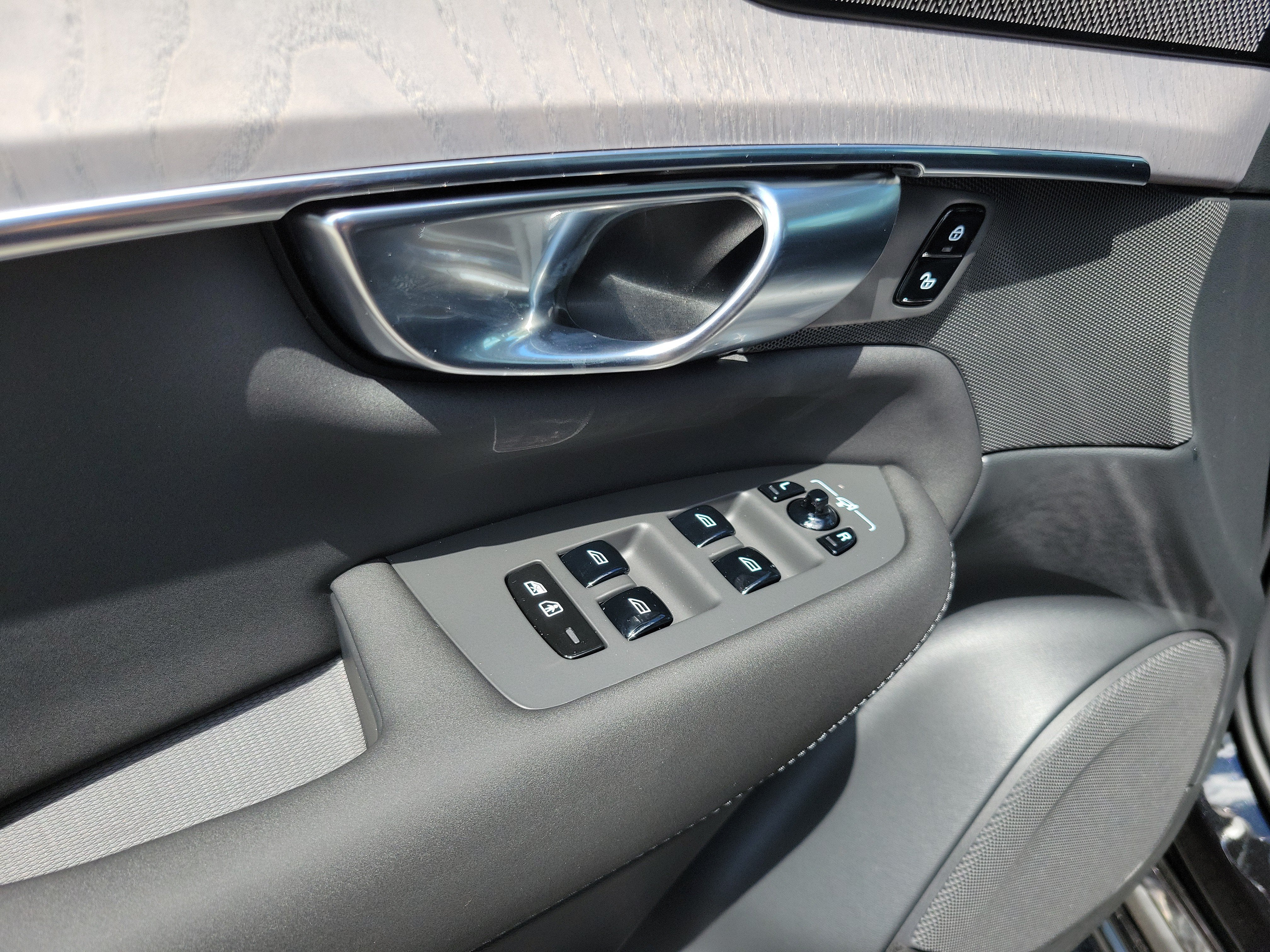 2026 Volvo XC90 Plug-In Hybrid Ultra