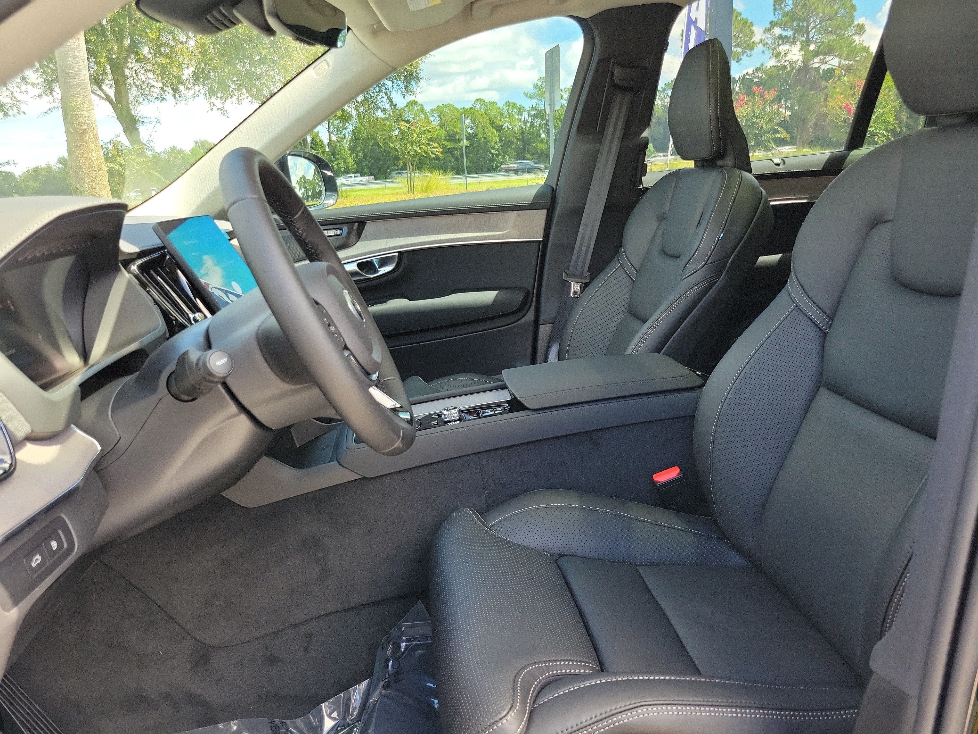2026 Volvo XC90 Plug-In Hybrid Ultra
