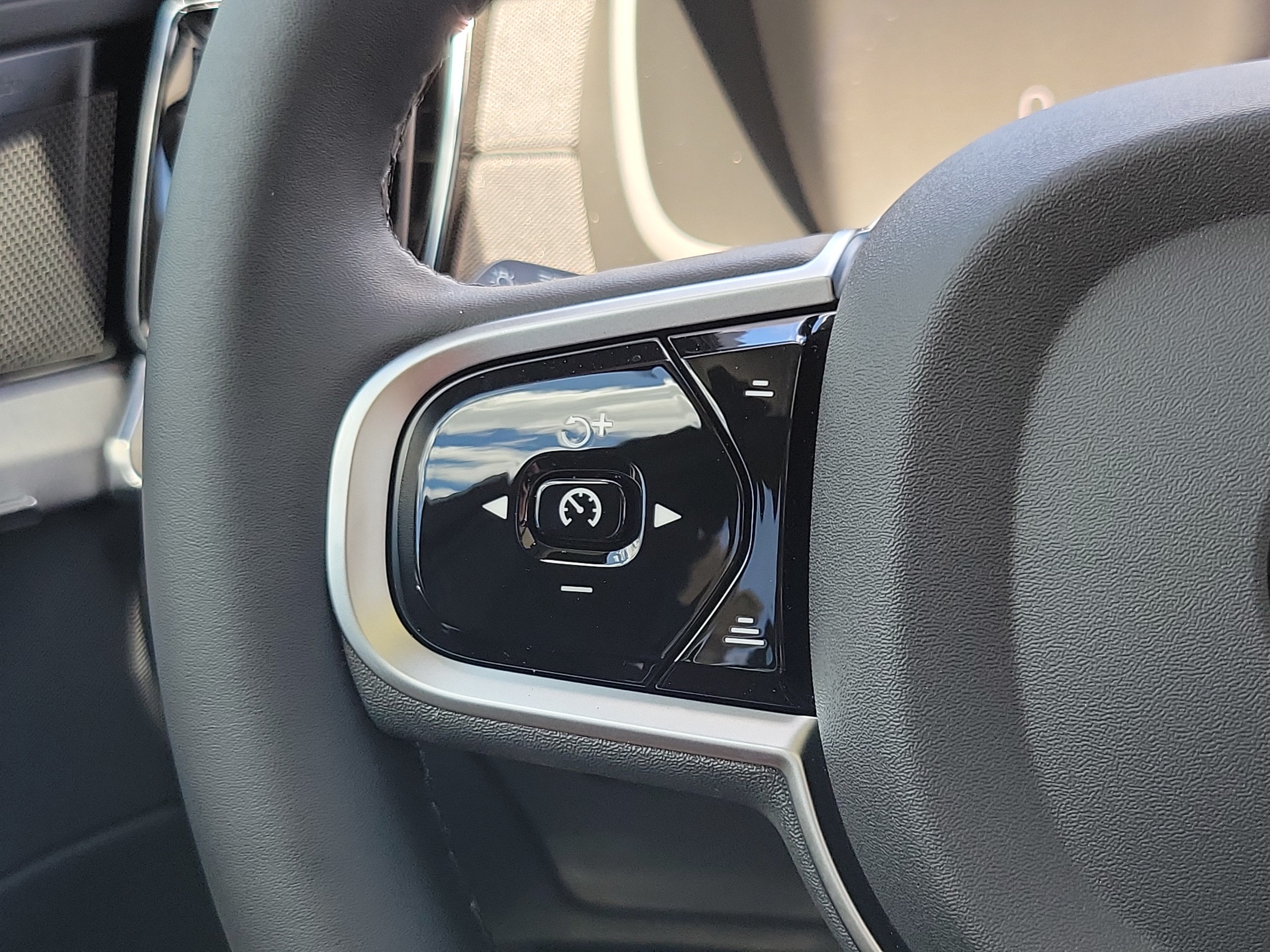 2026 Volvo XC90 Plug-In Hybrid Ultra