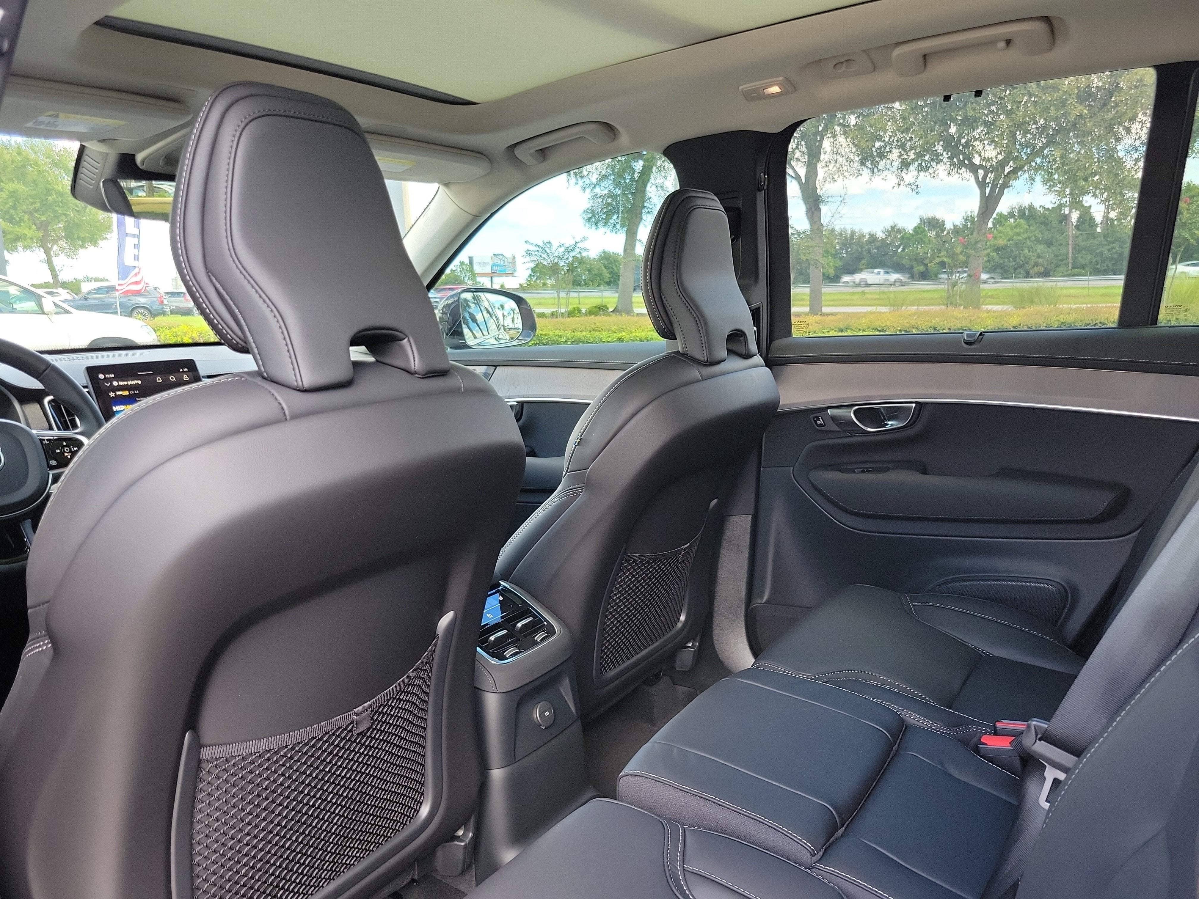 2026 Volvo XC90 Plug-In Hybrid Ultra
