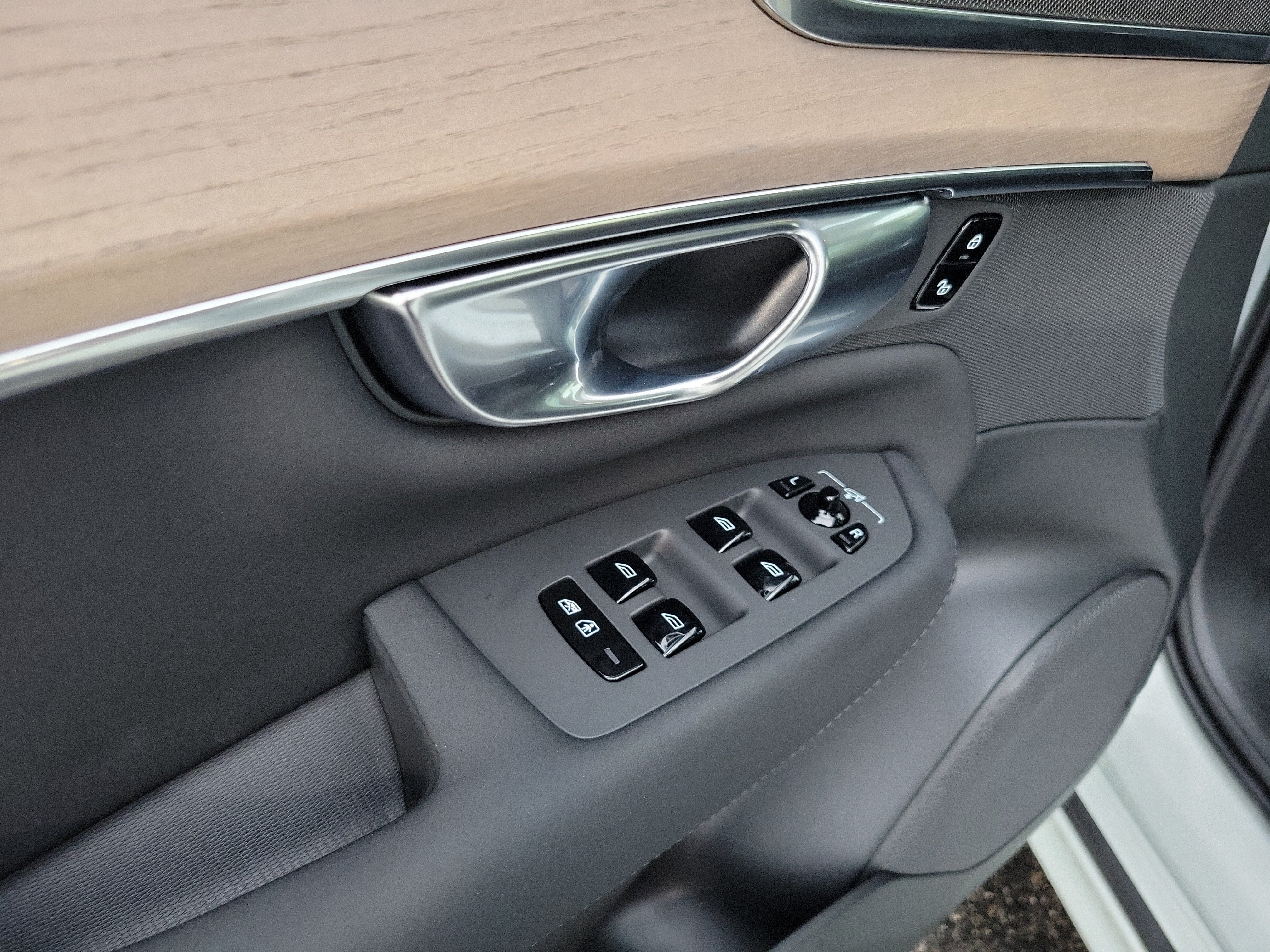 2026 Volvo XC90 Plug-In Hybrid Core