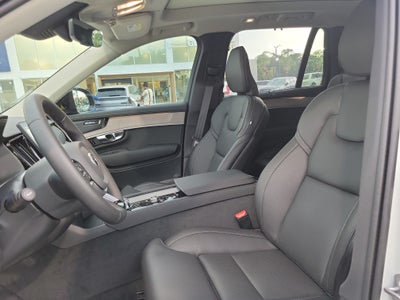 2026 Volvo XC90 Plug-In Hybrid Ultra Dark Theme