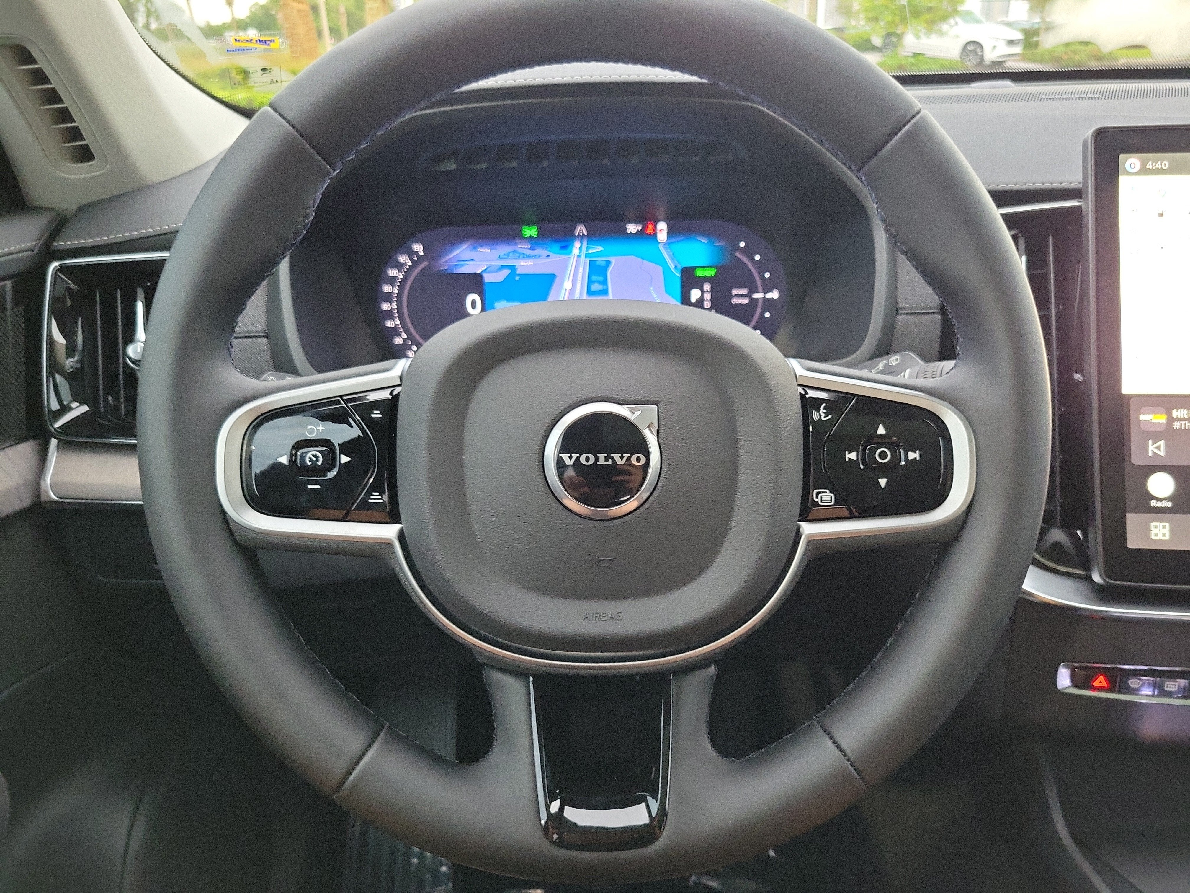 2026 Volvo XC90 Plug-In Hybrid Ultra Dark Theme
