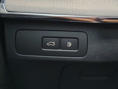 2026 Volvo XC90 Plug-In Hybrid Ultra Dark Theme