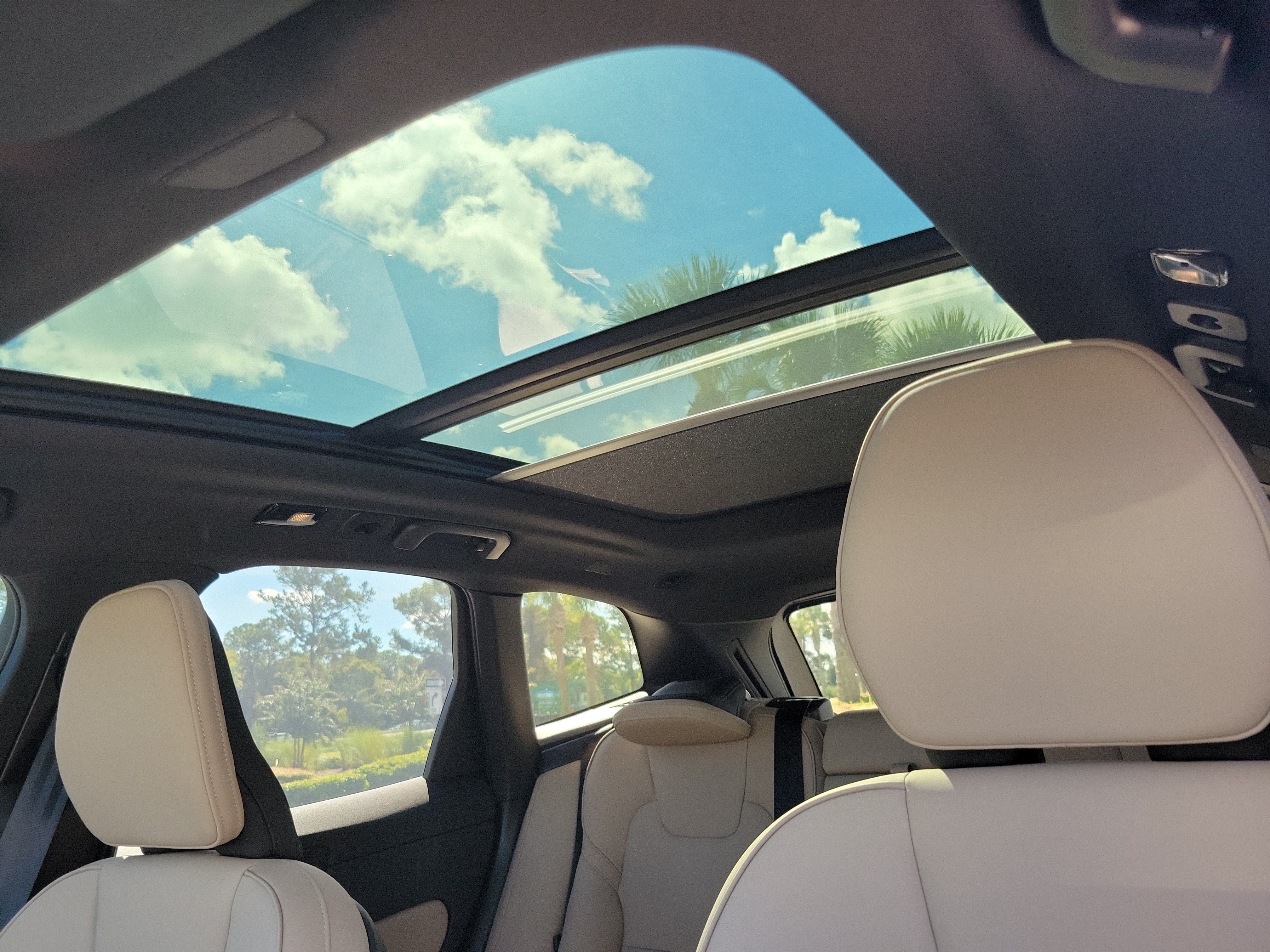 2026 Volvo XC60 Plug-In Hybrid Plus