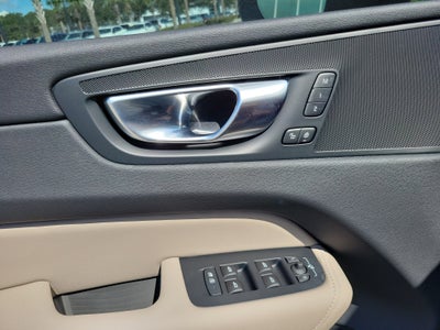 2026 Volvo XC60 Plug-In Hybrid Plus