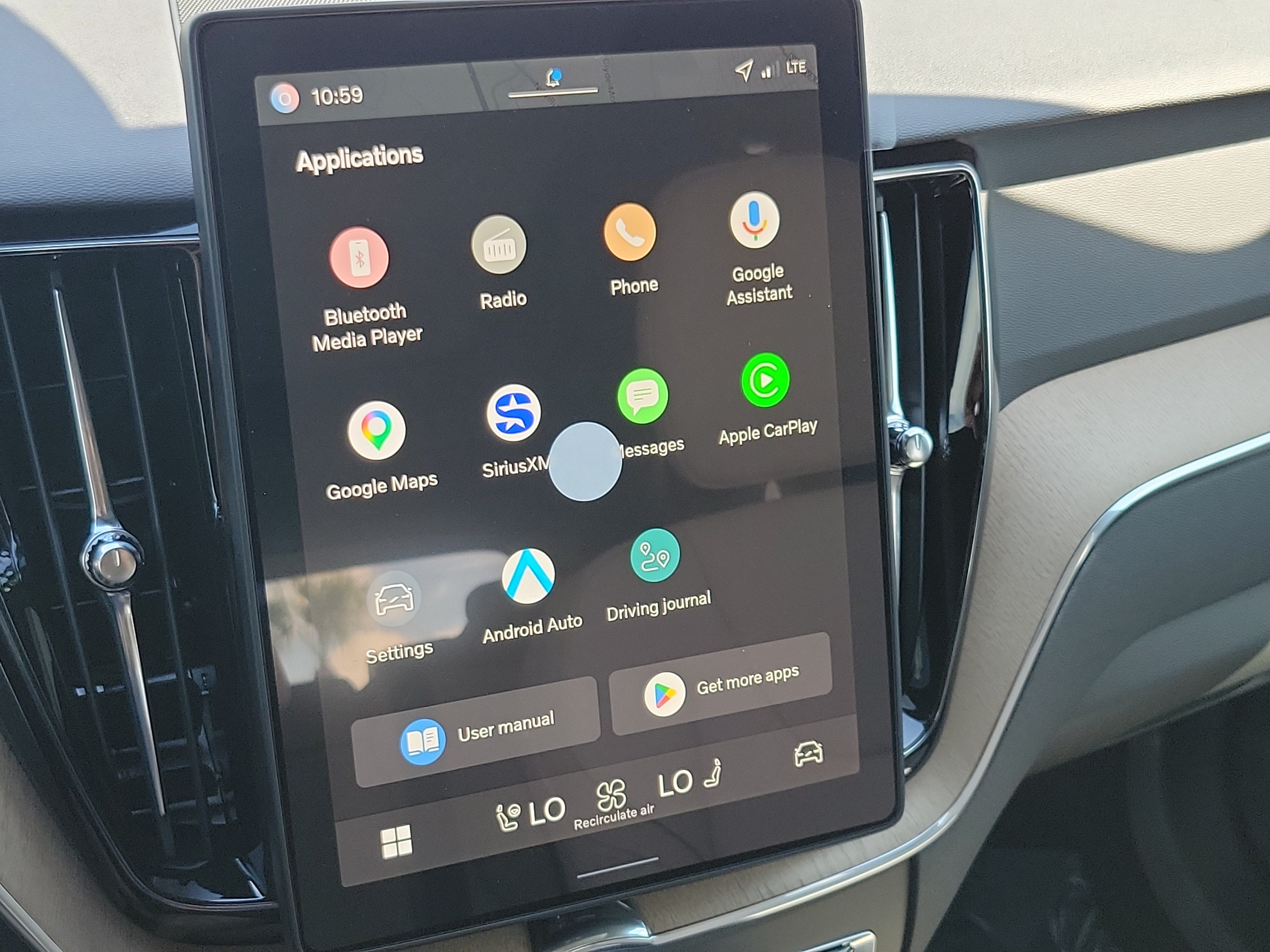 2026 Volvo XC60 Plug-In Hybrid Plus