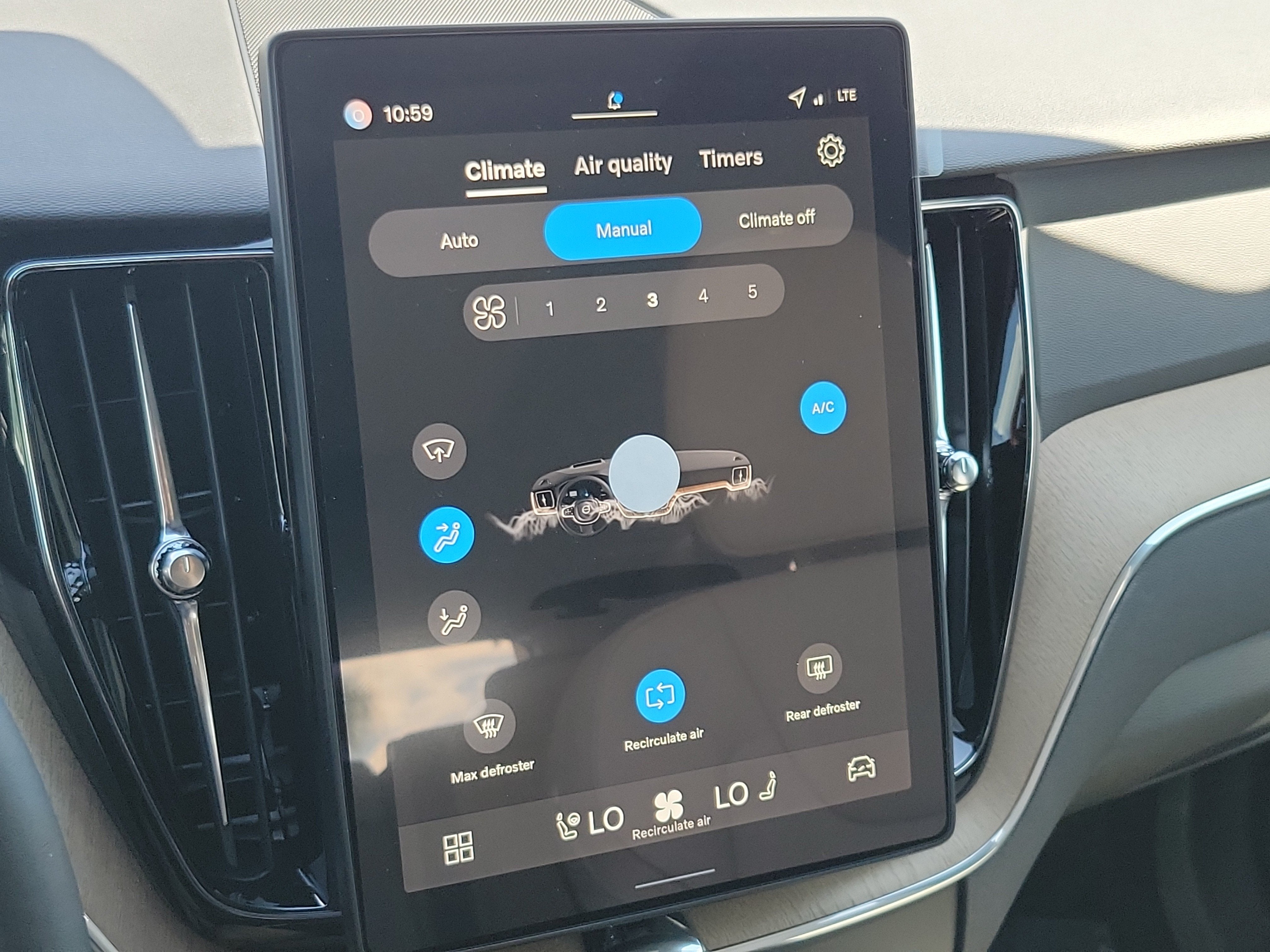 2026 Volvo XC60 Plug-In Hybrid Plus