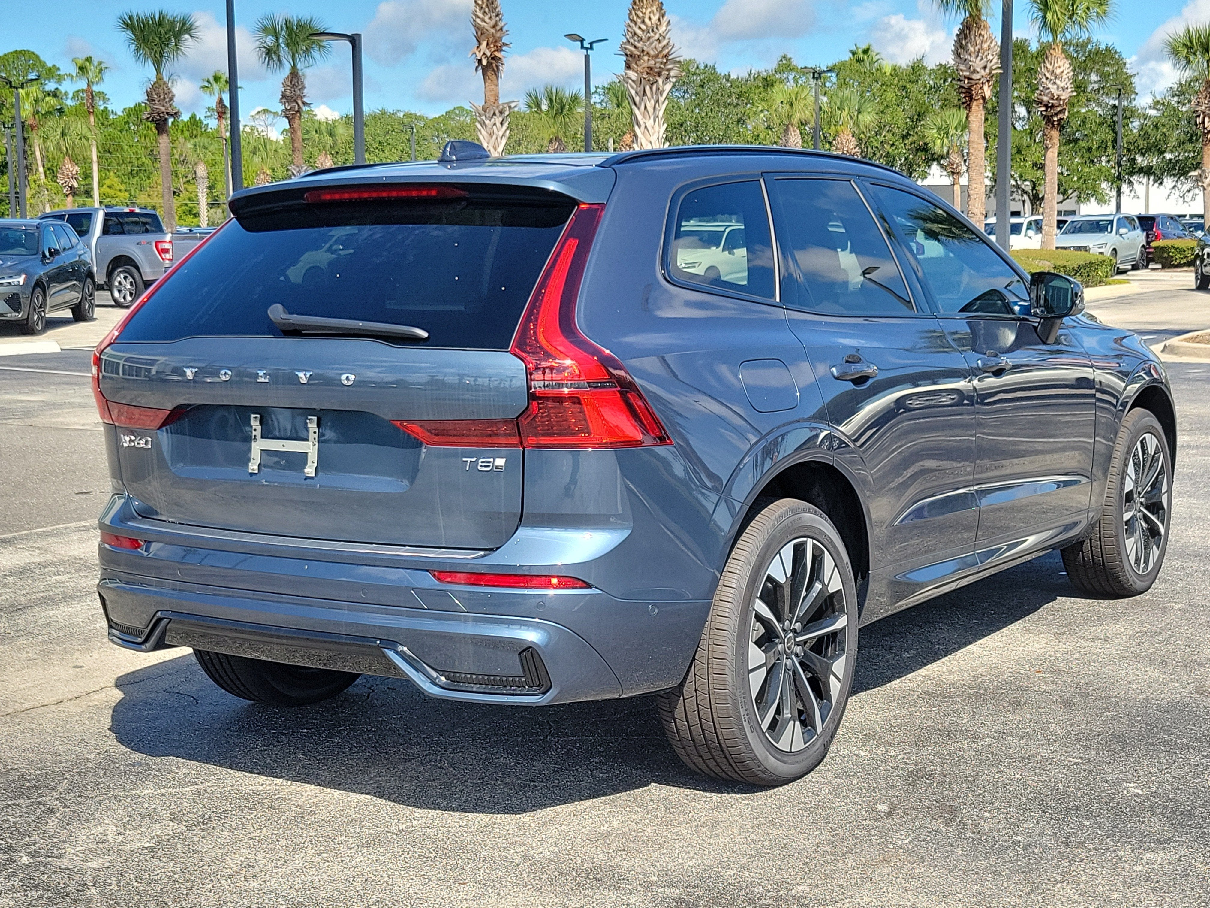2026 Volvo XC60 Plug-In Hybrid Plus