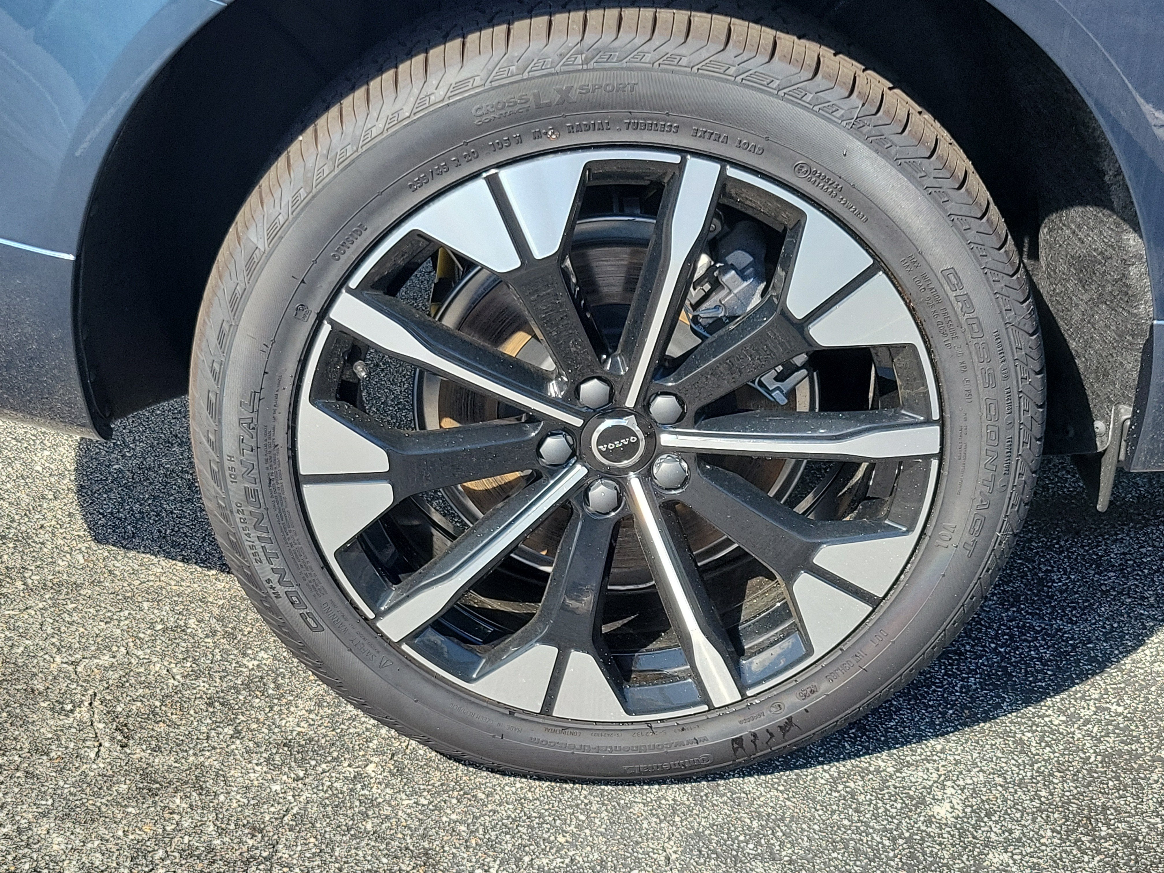 2026 Volvo XC60 Plug-In Hybrid Plus