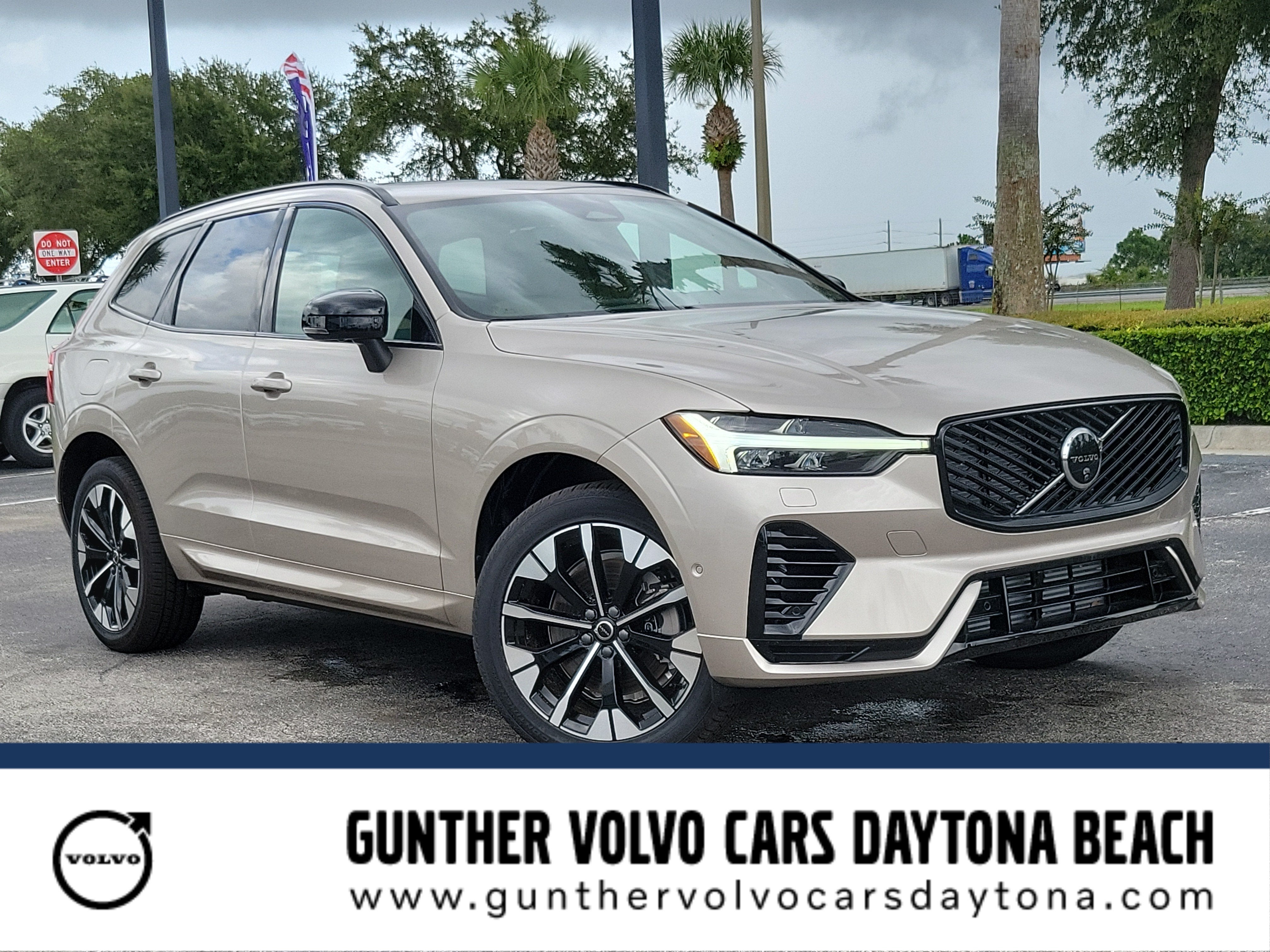 2026 Volvo XC60 Plug-In Hybrid Plus