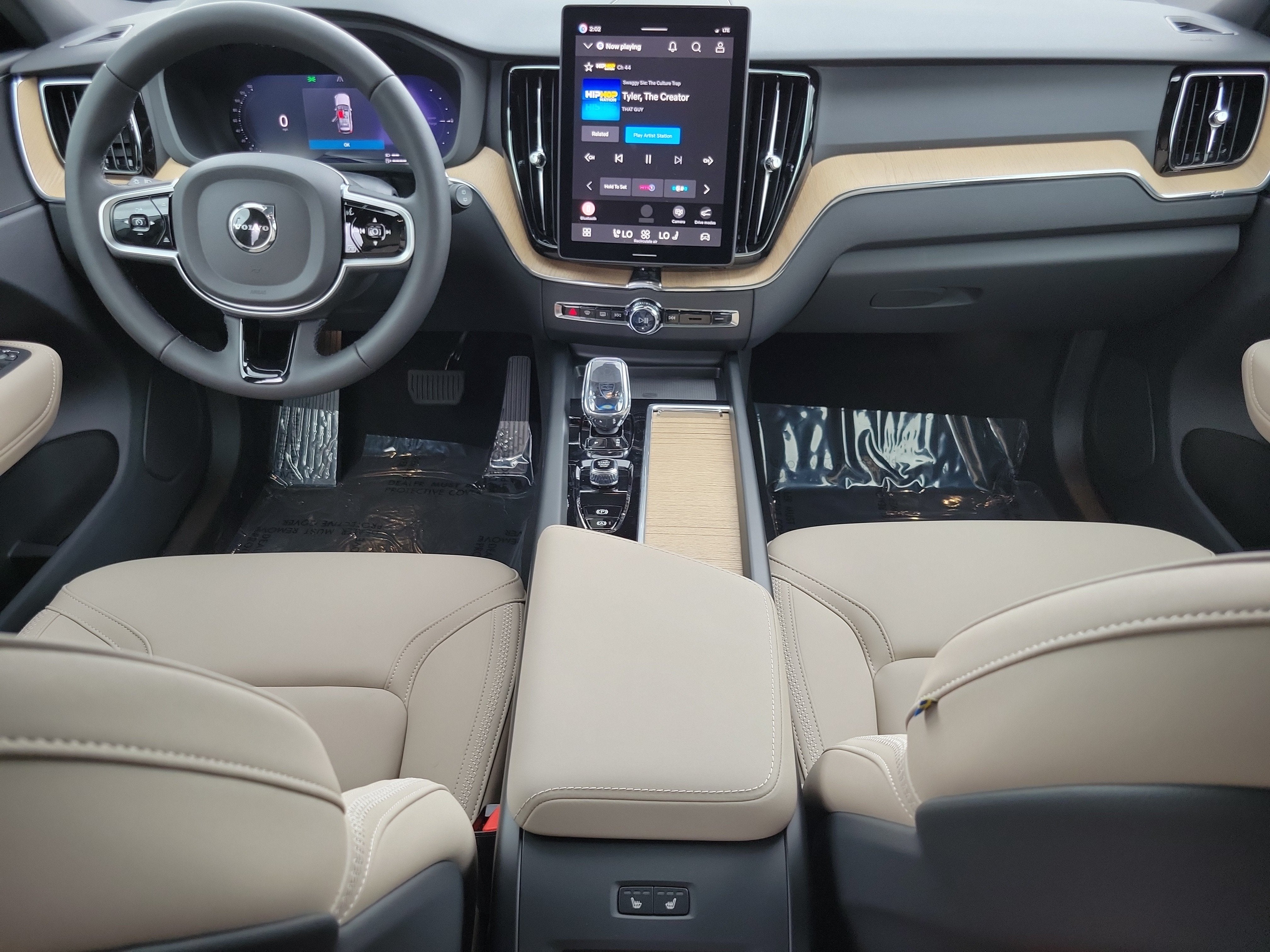 2026 Volvo XC60 Plug-In Hybrid Plus