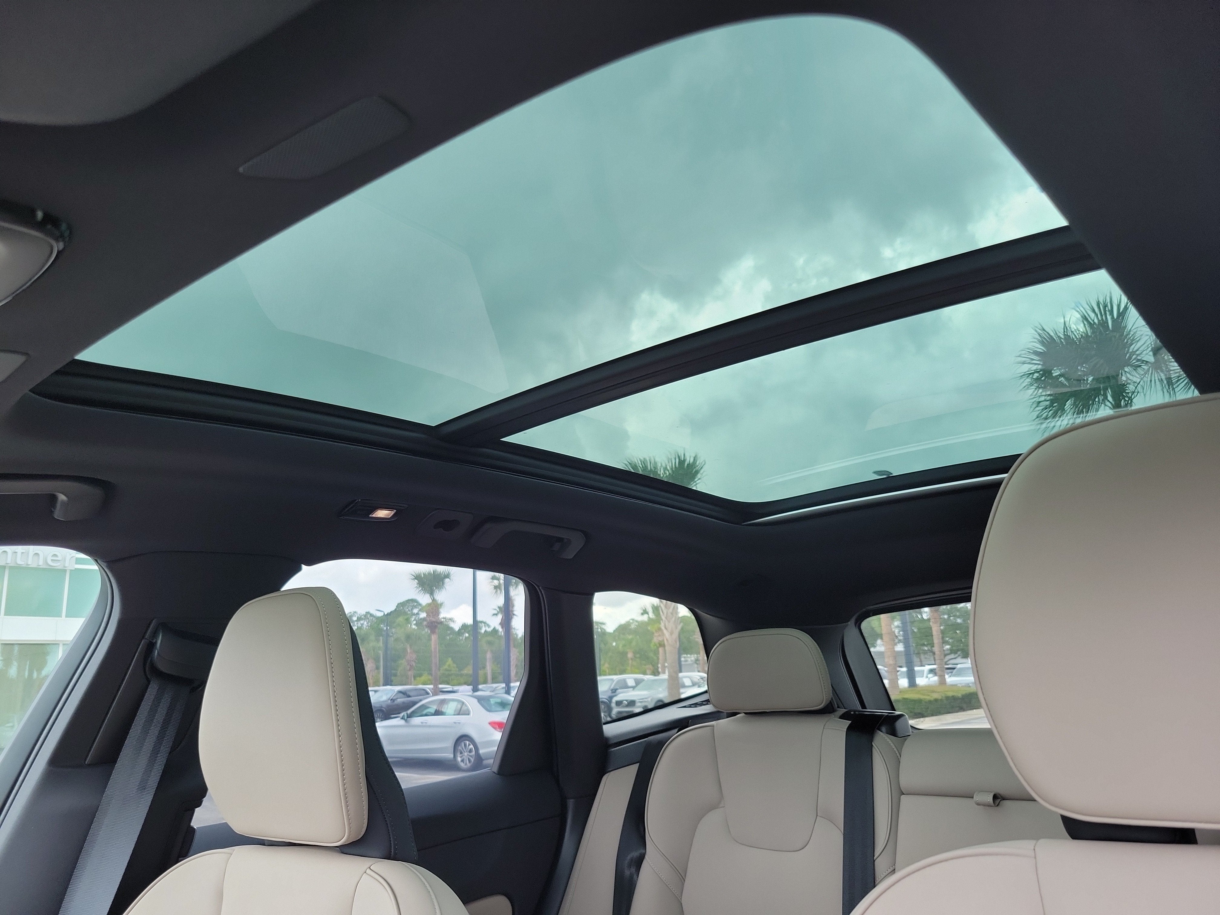 2026 Volvo XC60 Plug-In Hybrid Plus