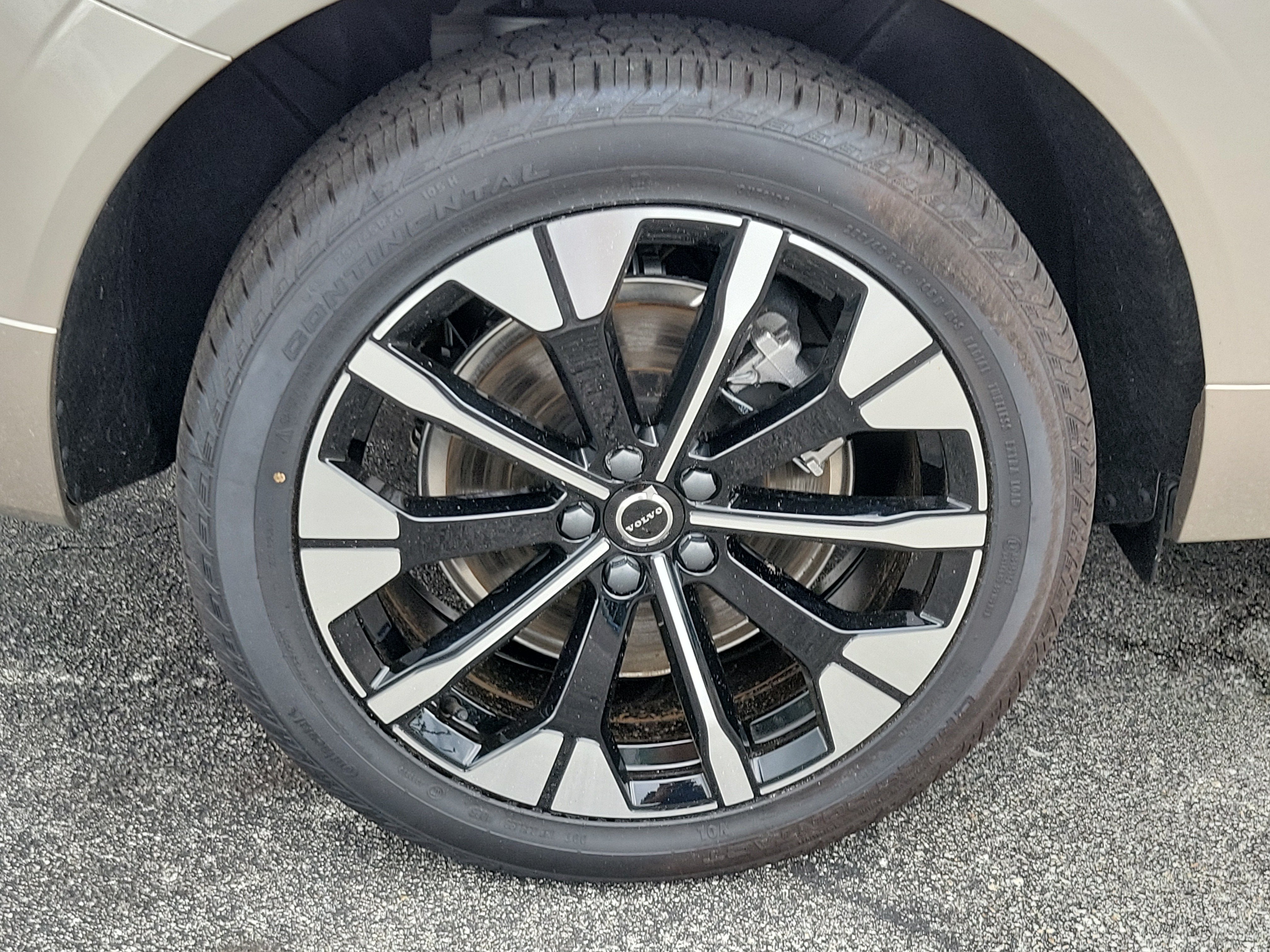 2026 Volvo XC60 Plug-In Hybrid Plus