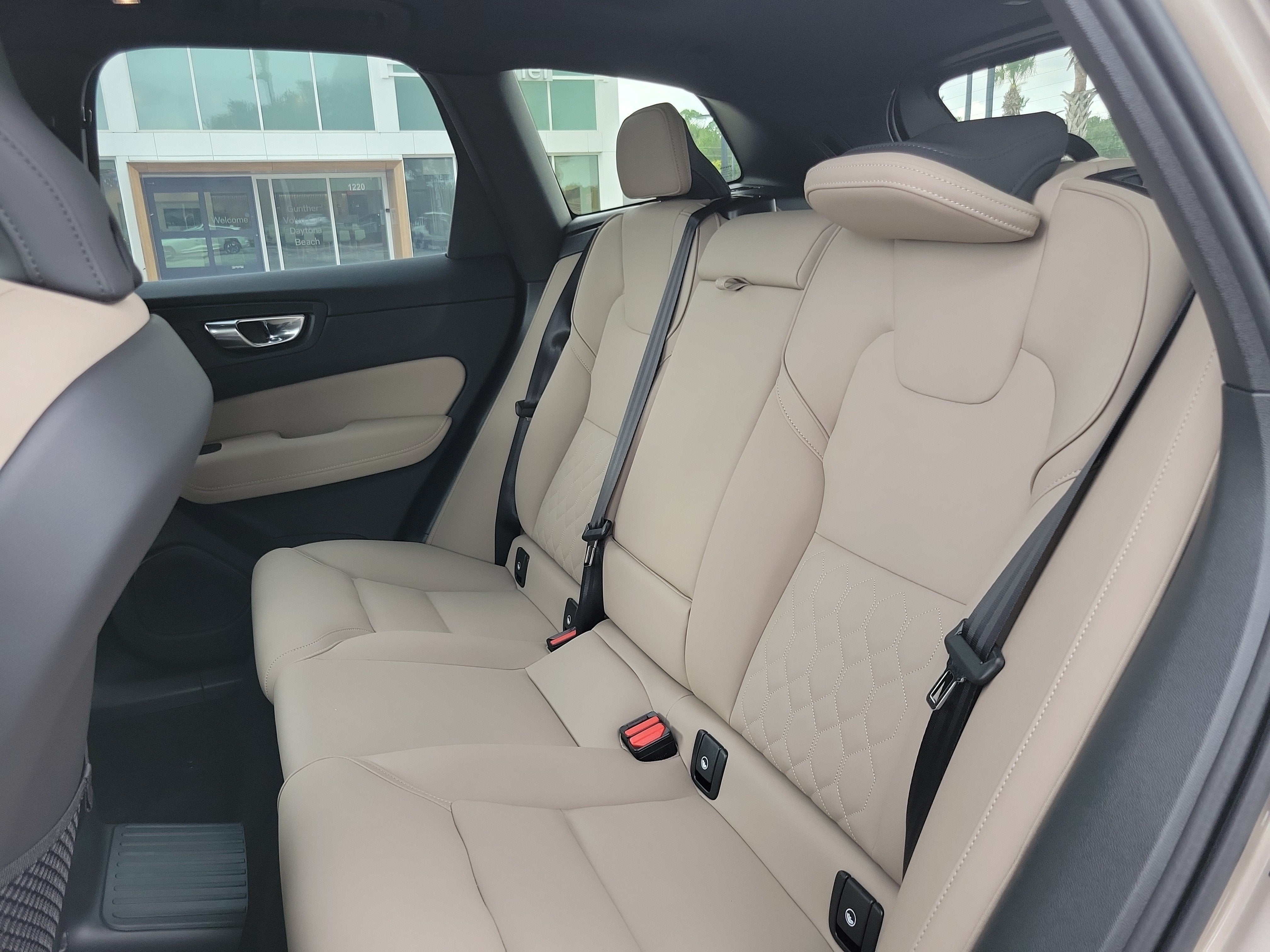 2026 Volvo XC60 Plug-In Hybrid Plus