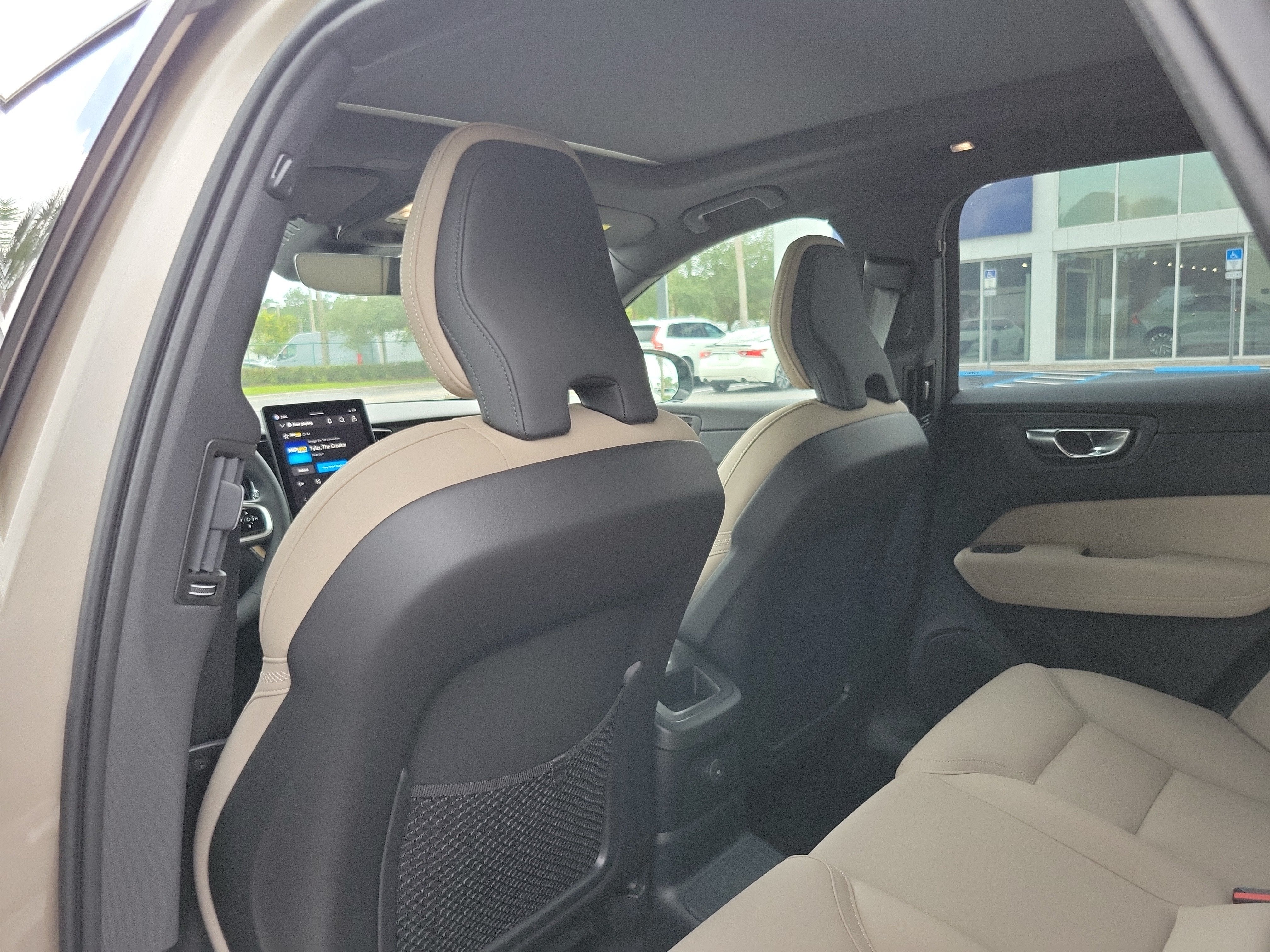 2026 Volvo XC60 Plug-In Hybrid Plus